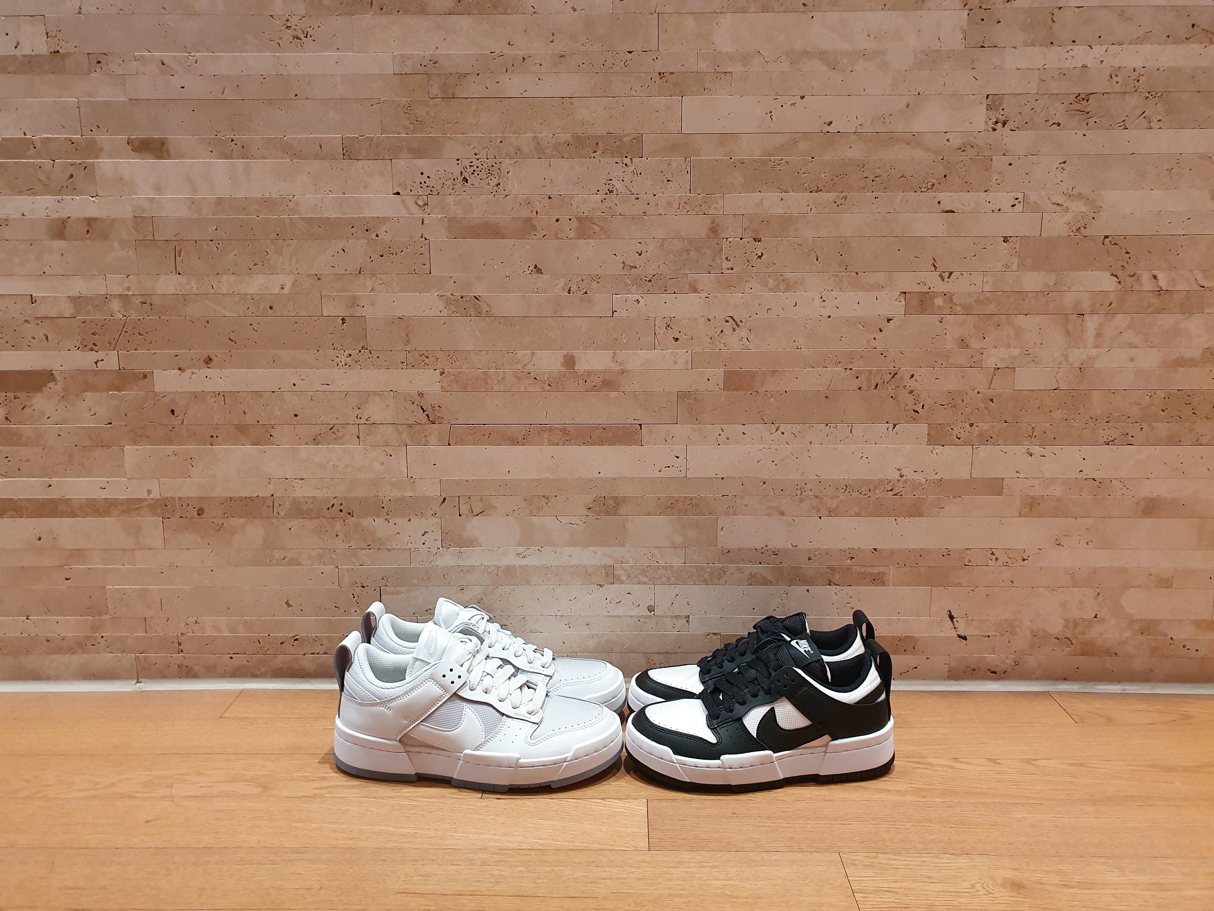 (W) Nike Dunk Low Disrupt Black White, (W) Nike Dunk Low Disrupt Photon Dust 착용 스타일