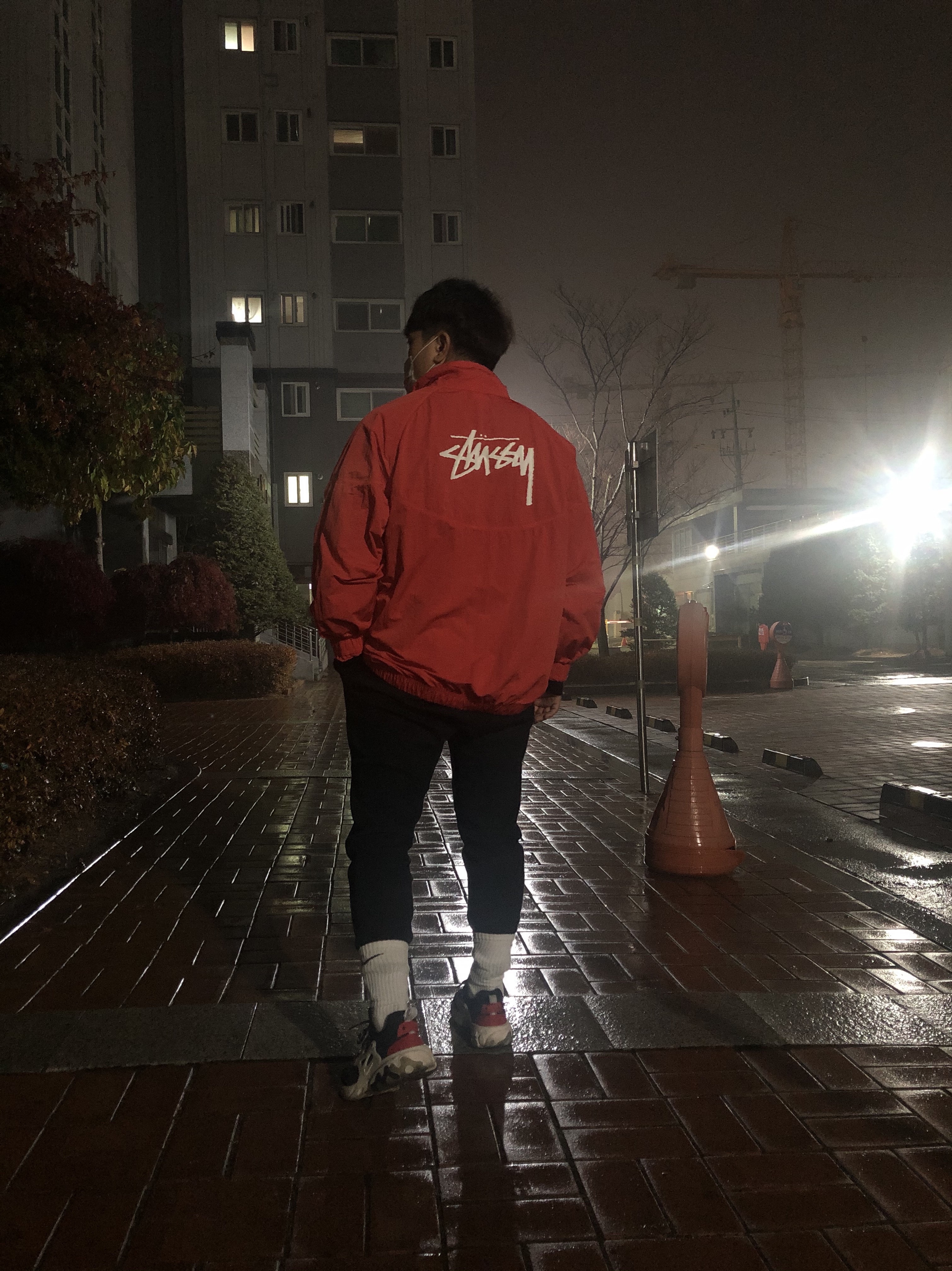 Nike React Presto Black Phantom Red 착용 스타일 - 1