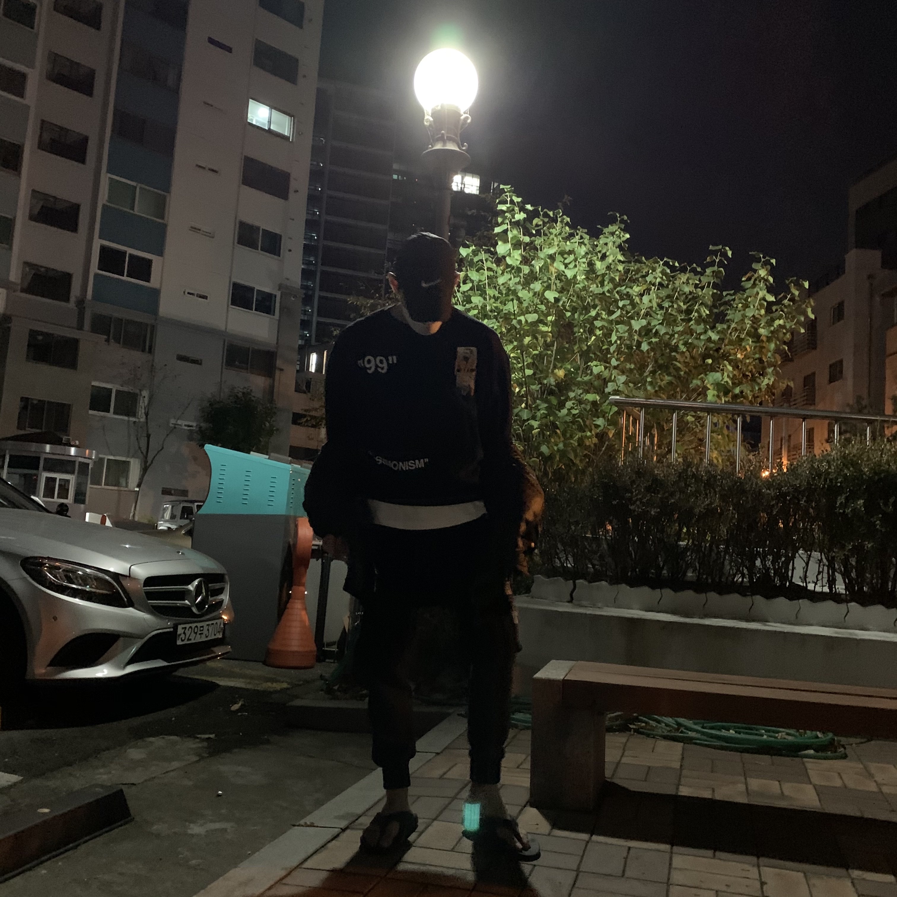Oofos x Andersson Bell OOriginal Sandal 착용 스타일