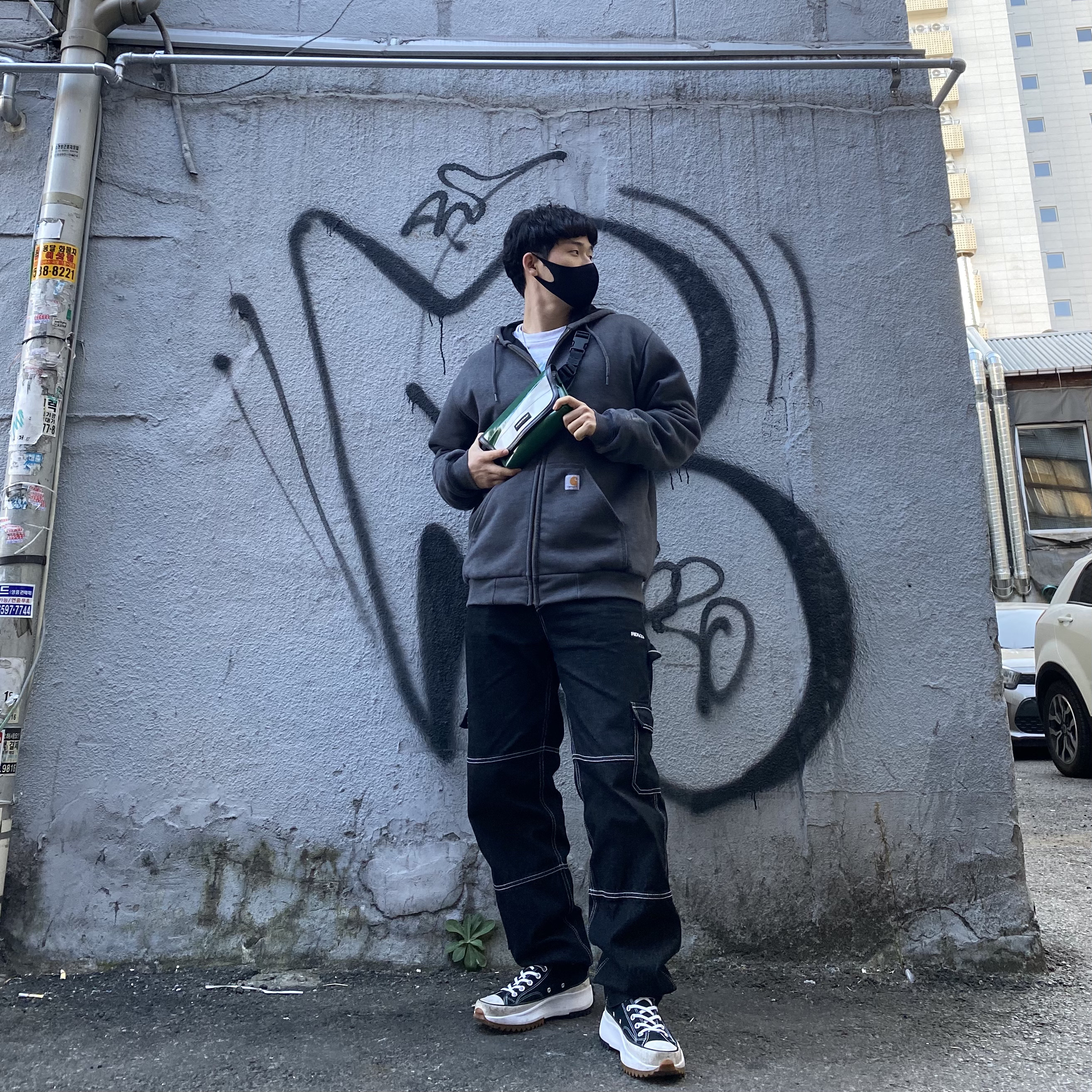 Converse Run Star Hike Hi Black White Gum 착용 스타일