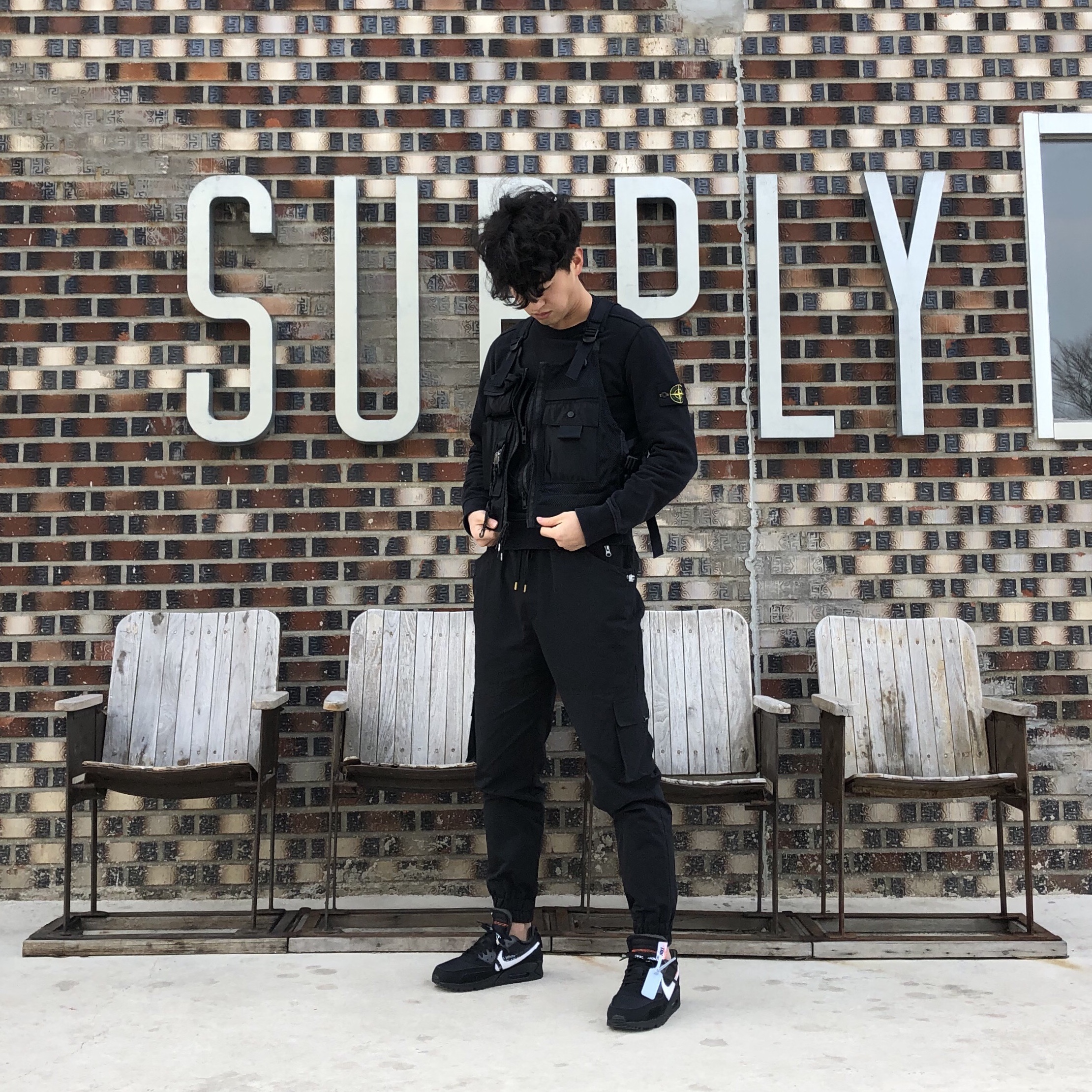 Nike x Off-White Air Max 90 V2 Black White 착용 스타일