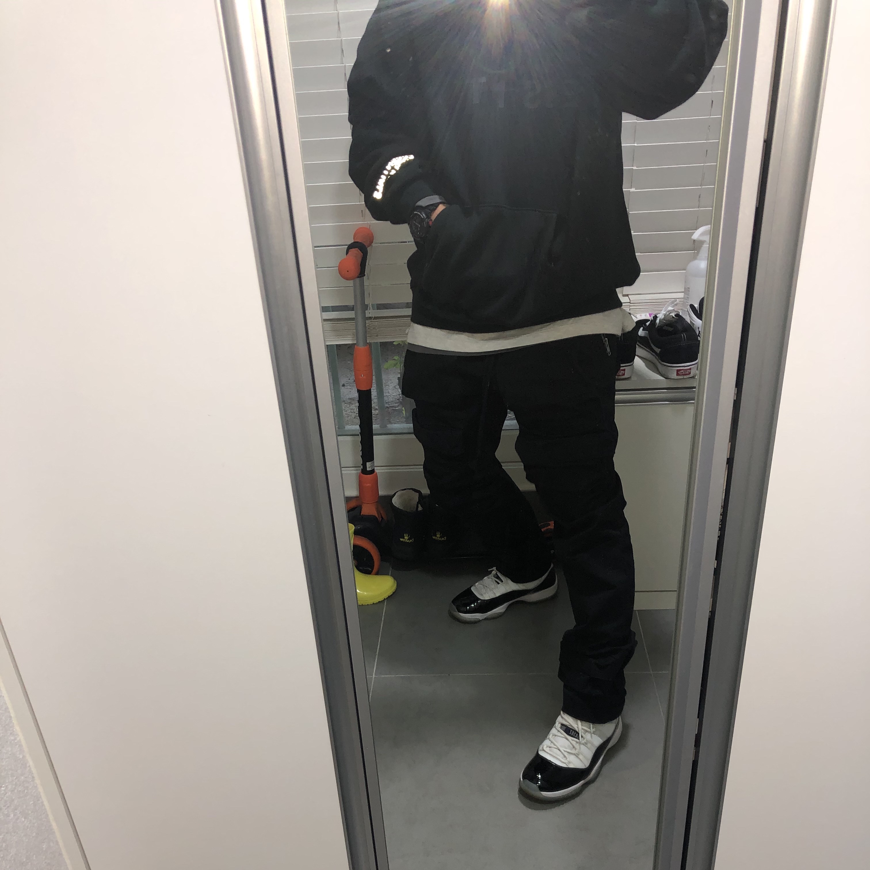 Jordan 11 Retro Concord 2018, Adidas Yeezy Boost 350 V2 Zebra 2017/2019/2020 착용 스타일 - 1