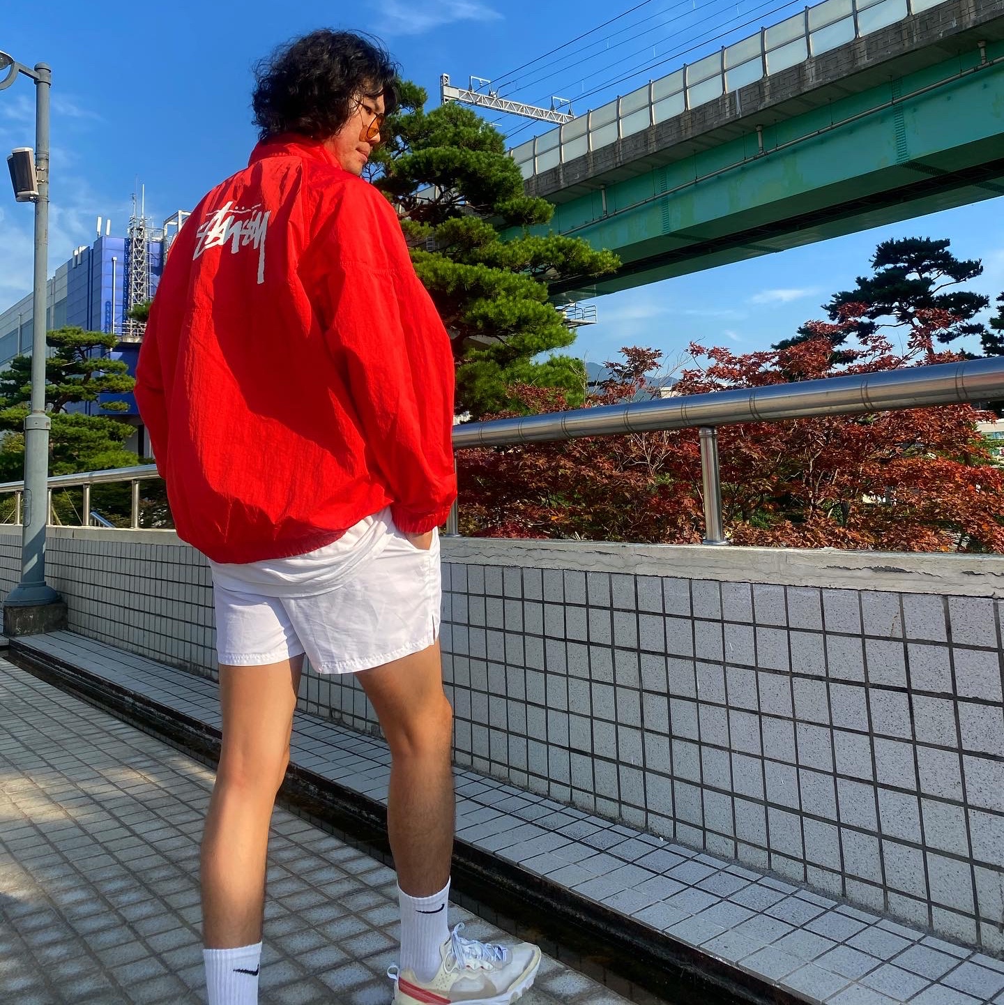 Nike React Element 87 Sail Light Bone 착용 스타일 - 3
