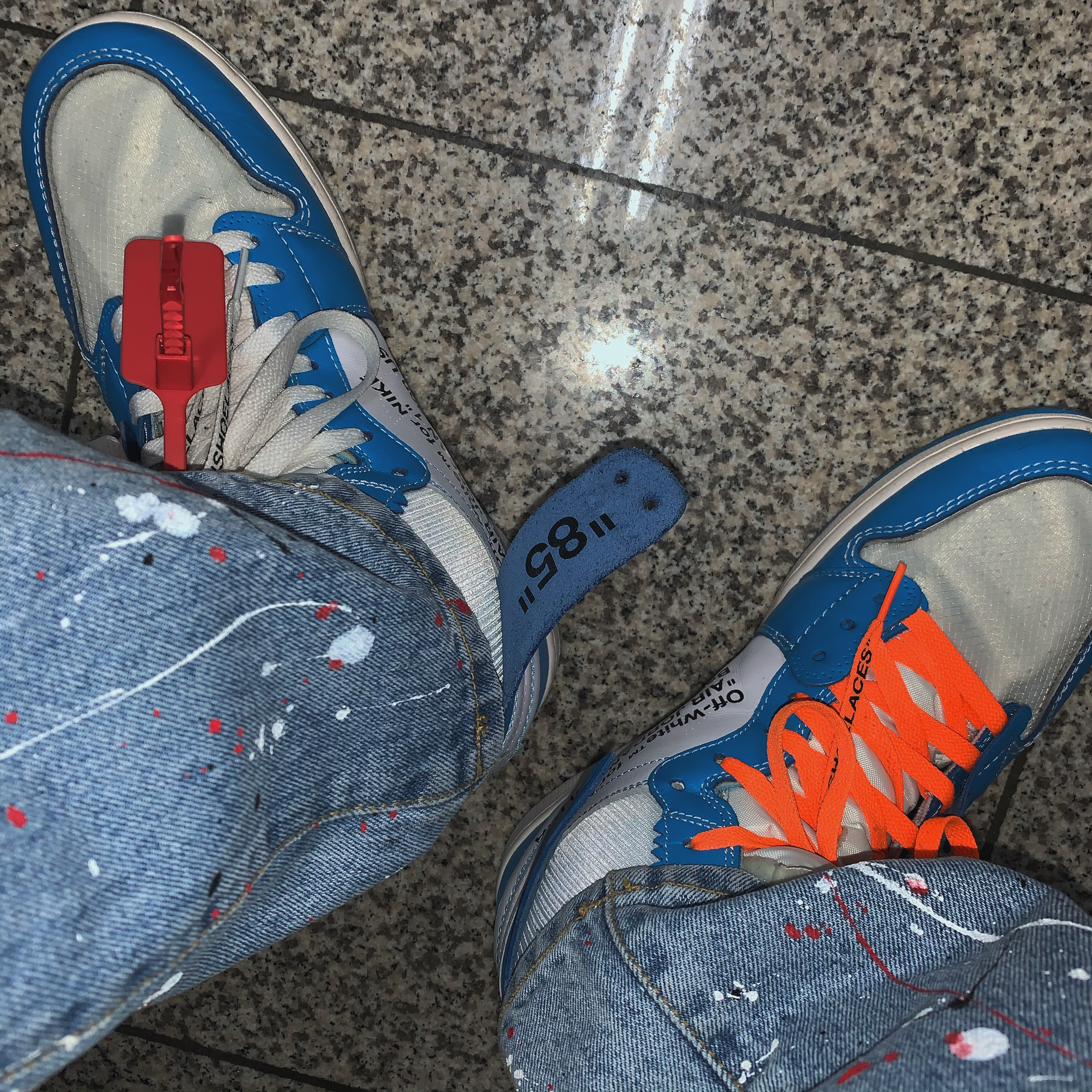 Jordan 1 x Off-White Retro High University Blue 착용 스타일