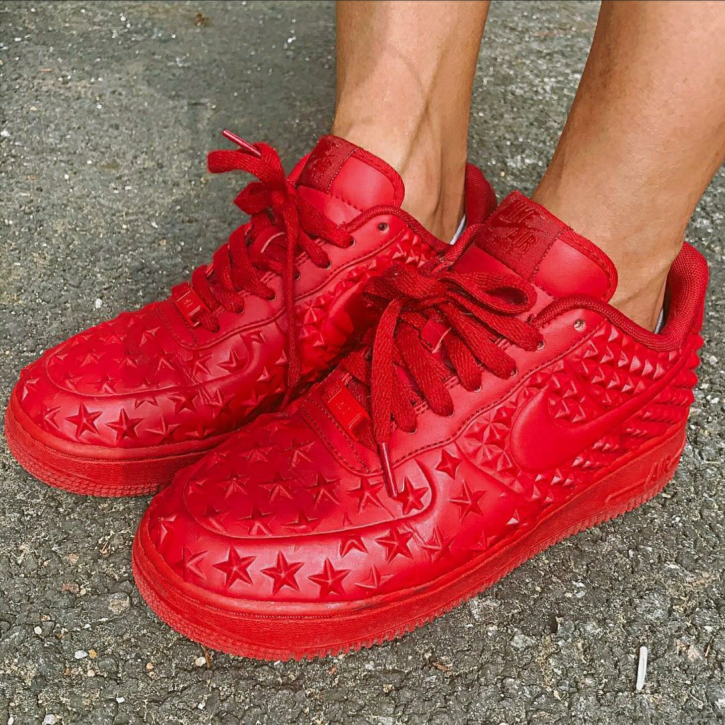 Nike Air Force 1 LV8 VT Independence Day Red 착용 스타일