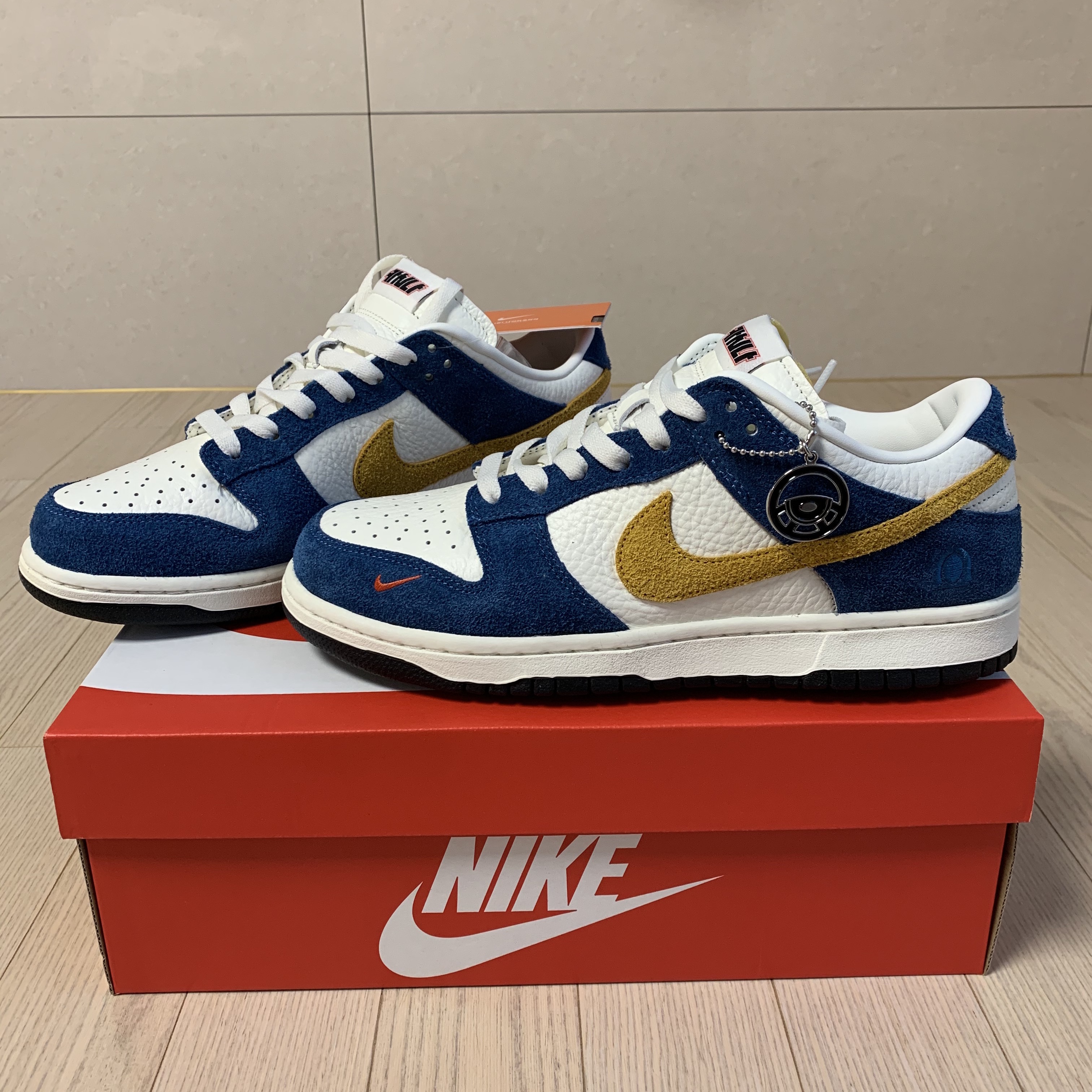 Nike x Kasina Dunk Low 80's Bus 착용 스타일