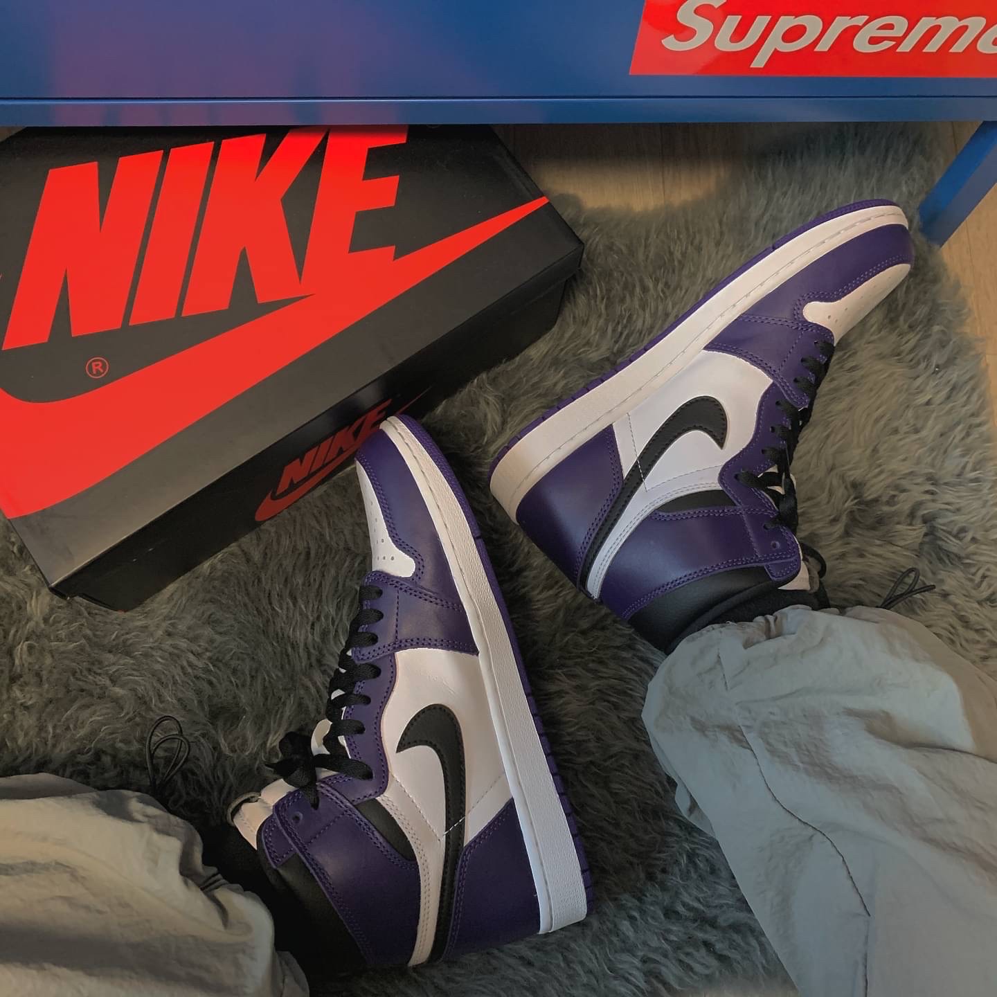 Jordan 1 Retro High OG Court Purple 2020 착용 스타일 - 1