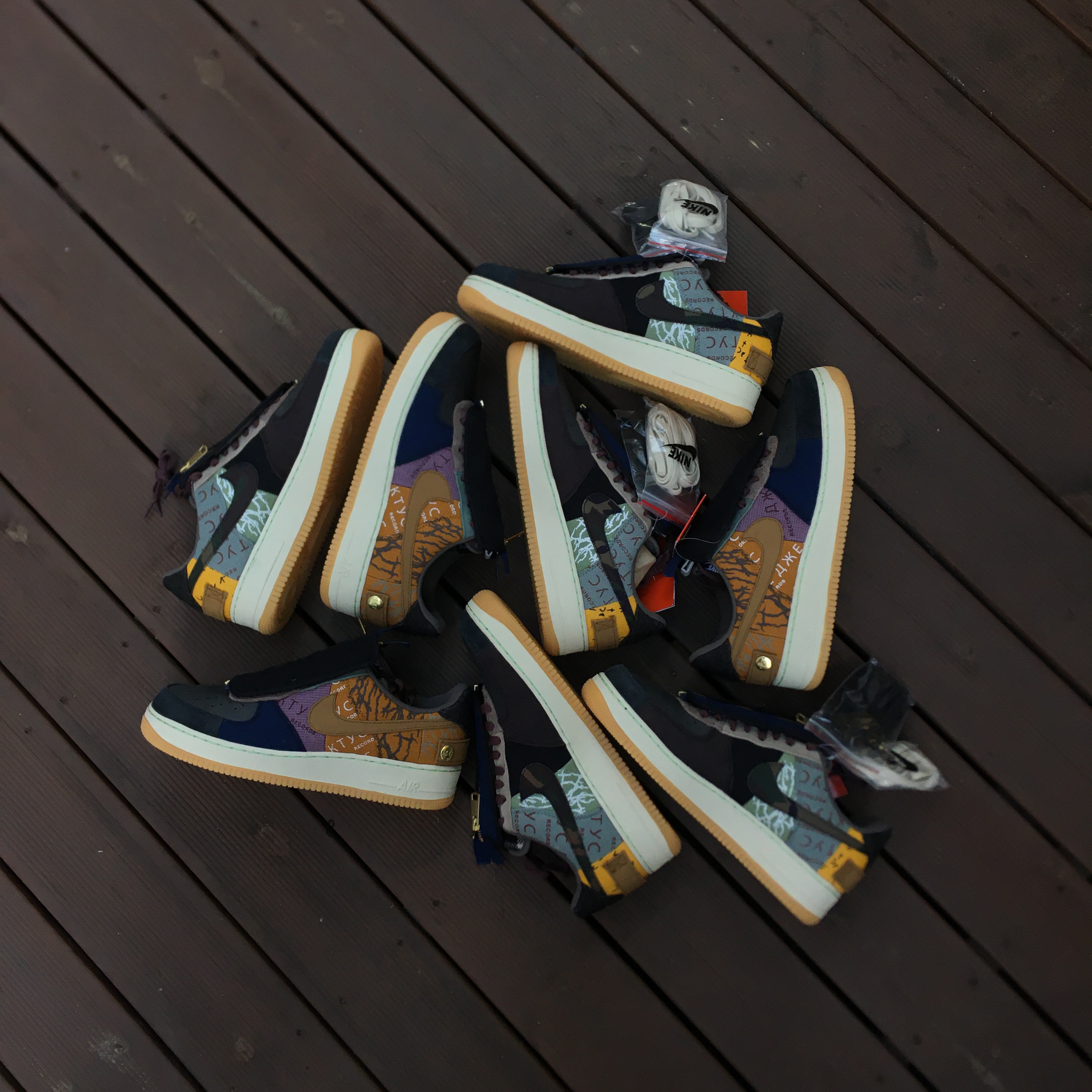 Nike x Travis Scott Air Force 1 Low Cactus Jack 착용 스타일 - 1