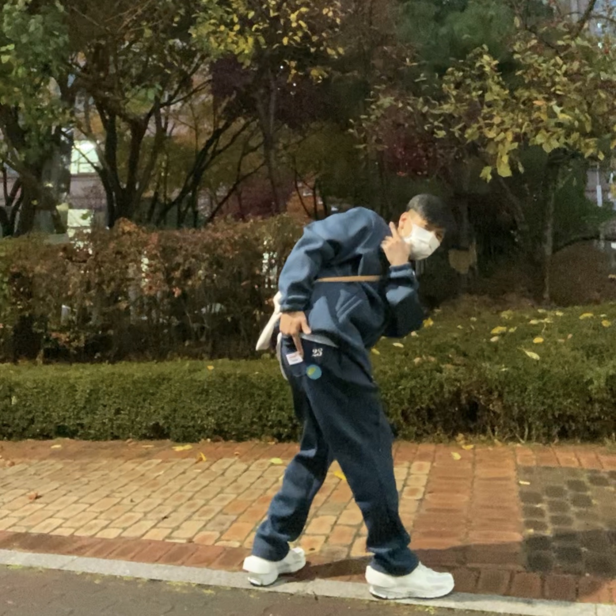Nike x A-Cold-Wall Zoom Vomero 5 Sail 착용 스타일
