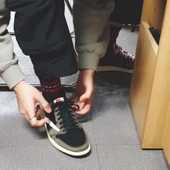 Jordan 1 x Travis Scott Retro Low OG SP Mocha 착용 스타일
