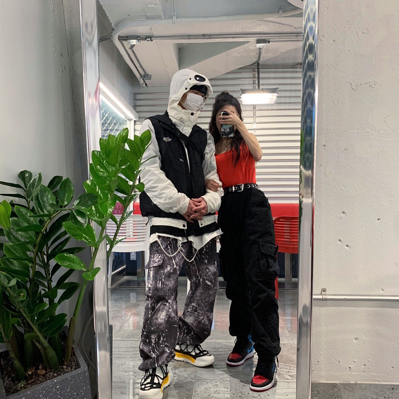 Nike ACG Terra Antarktik Gore-Tex Summit White, (W) Jordan 1 Retro High OG UNC To Chicago 착용 스타일