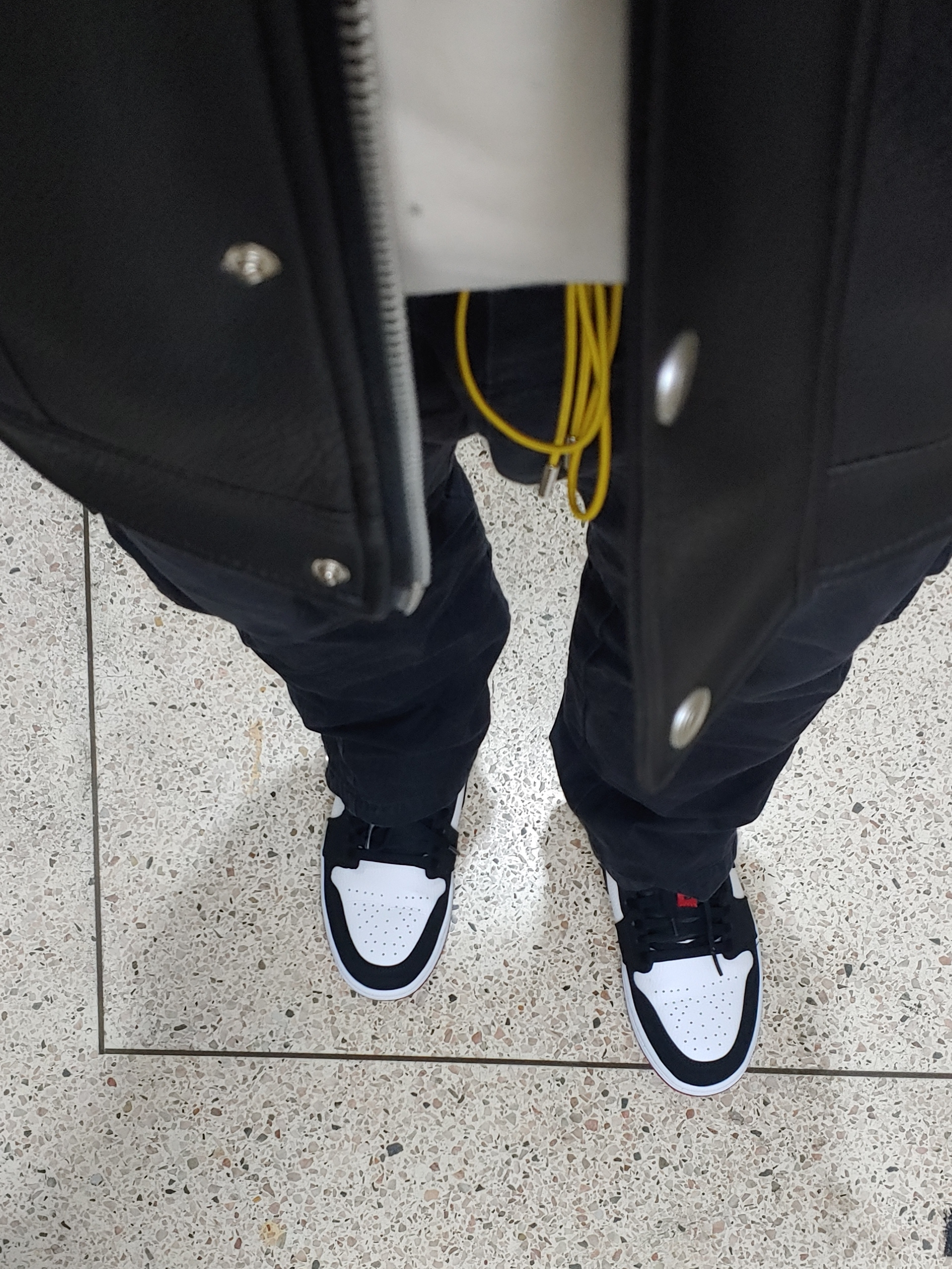 Jordan 1 Low Black Toe 착용 스타일
