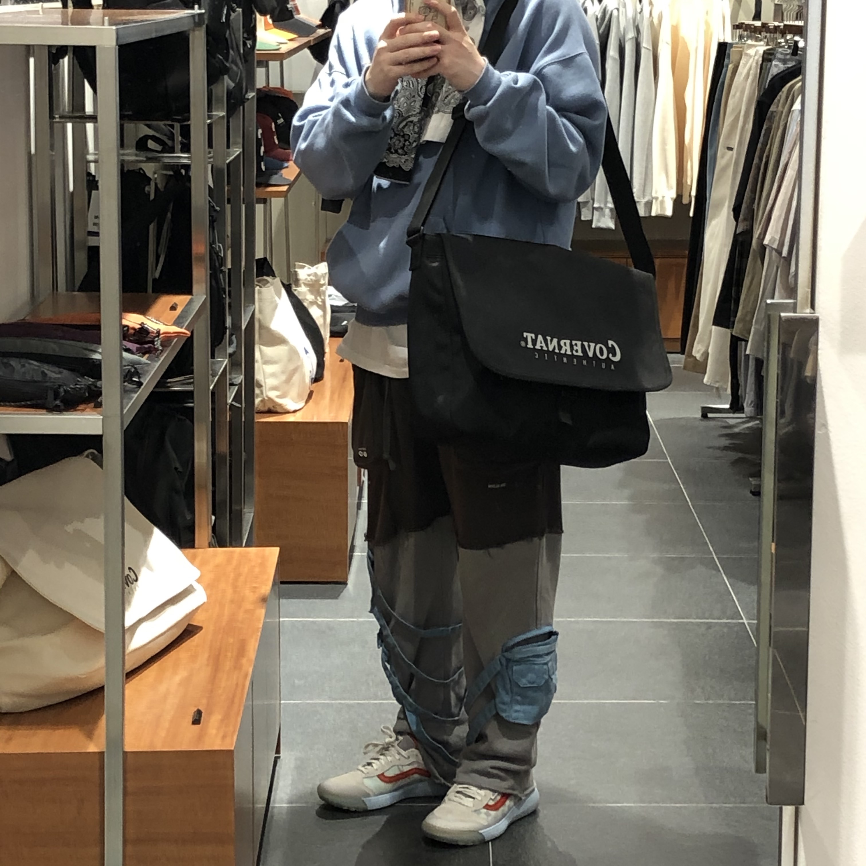 Vans Ultrarange Exo LX Checkerboard Marshmallow 착용 스타일 - 3