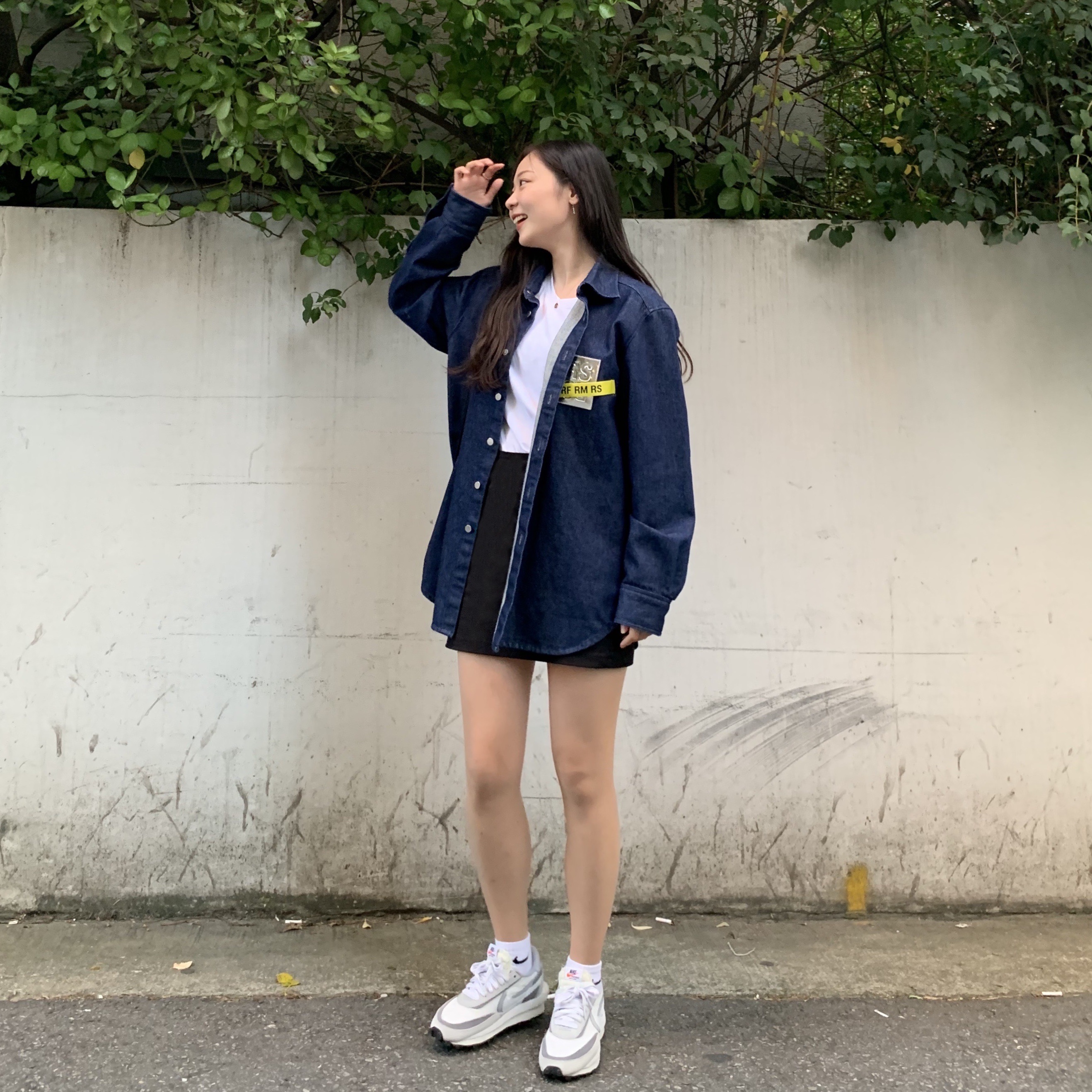 Nike x Sacai LDWaffle Summit White 착용 스타일 - 2