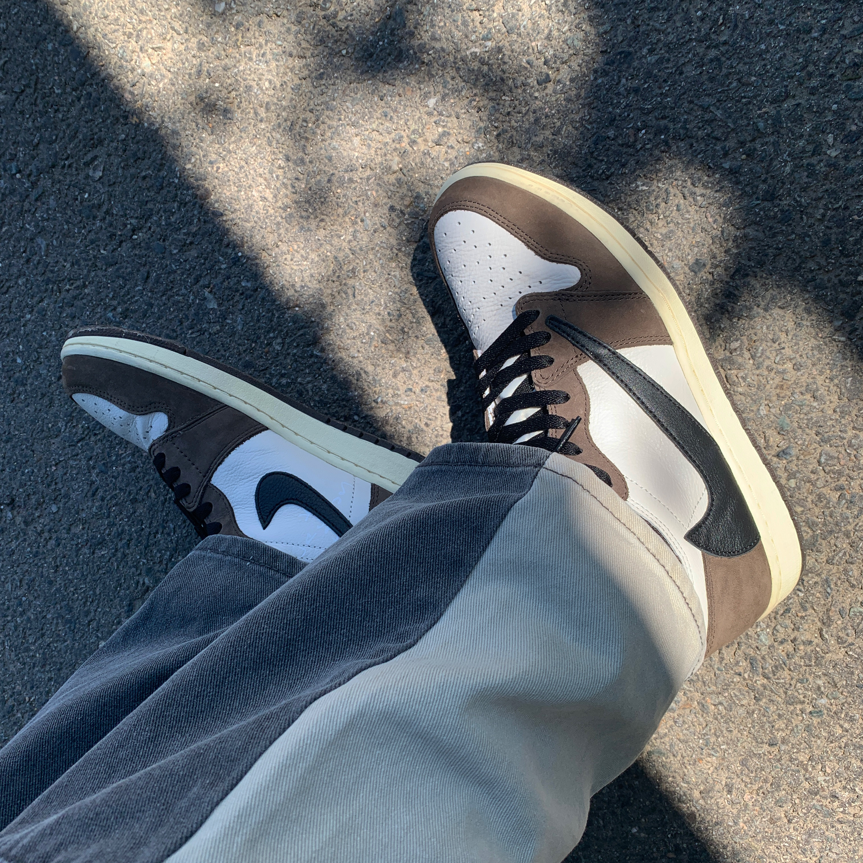 Jordan 1 x Travis Scott Retro High OG SP Mocha 착용 스타일