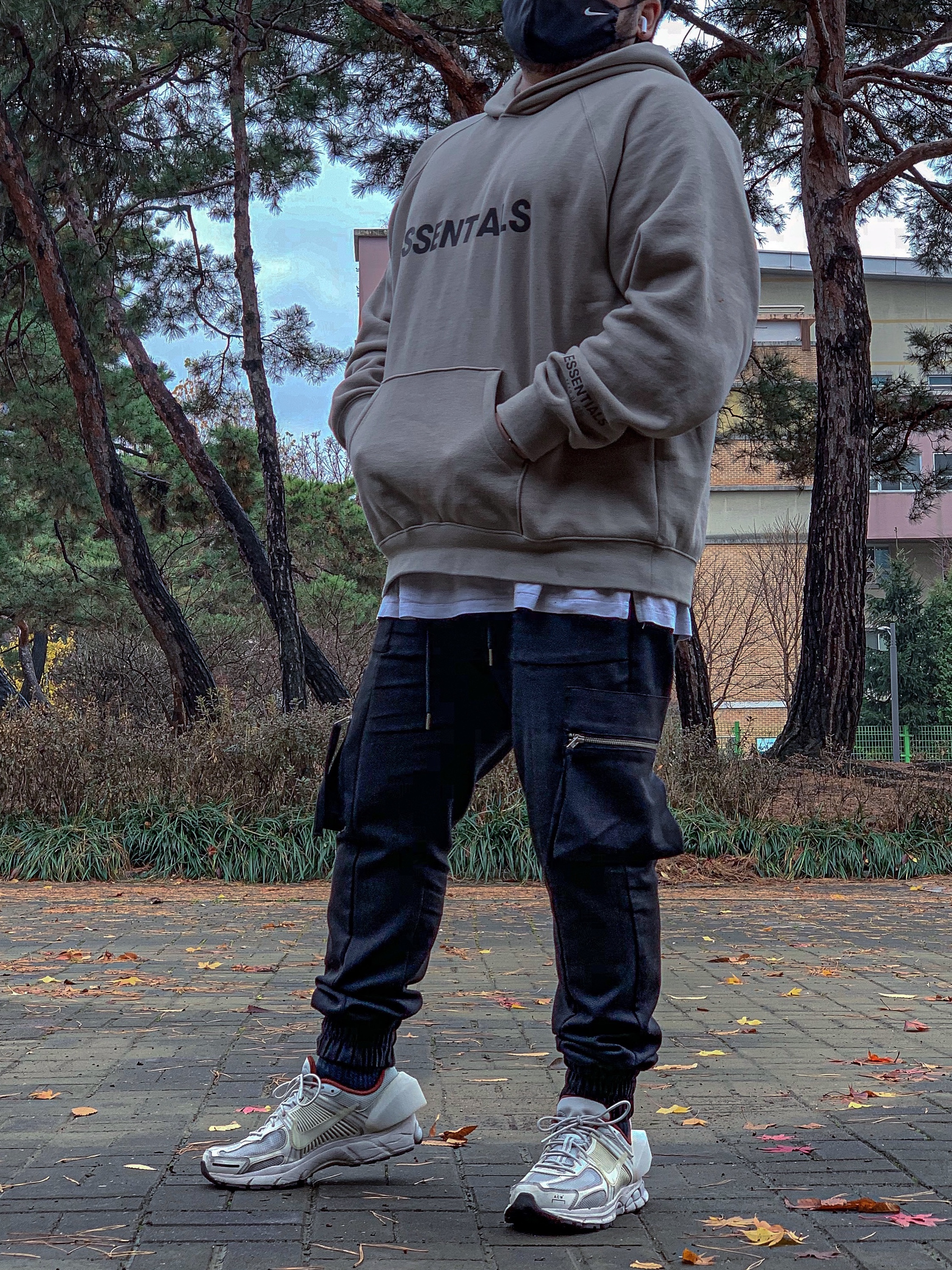 Nike x A-Cold-Wall Zoom Vomero 5 Sail 착용 스타일