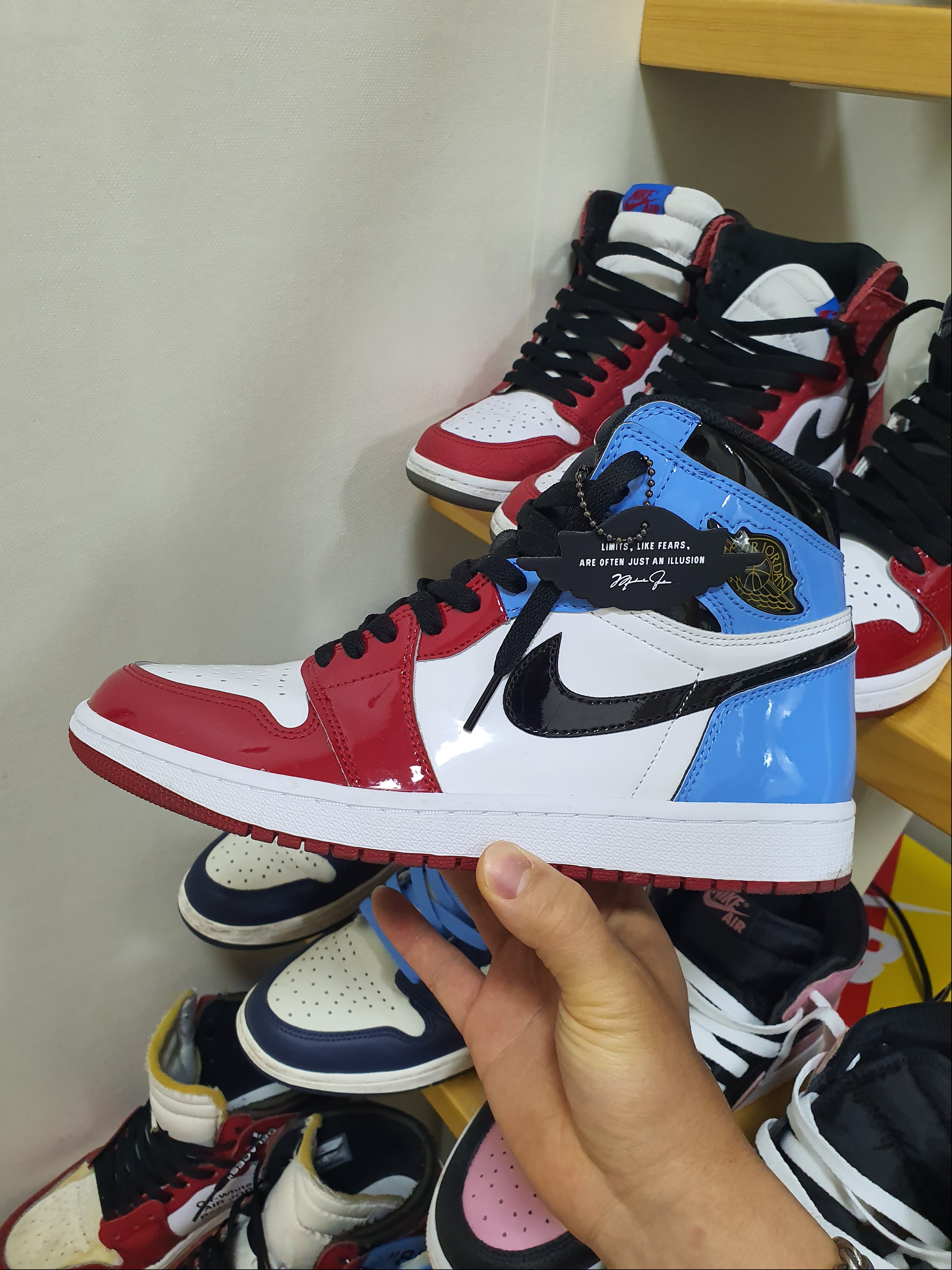Jordan 1 Retro High Fearless UNC Chicago 착용 스타일