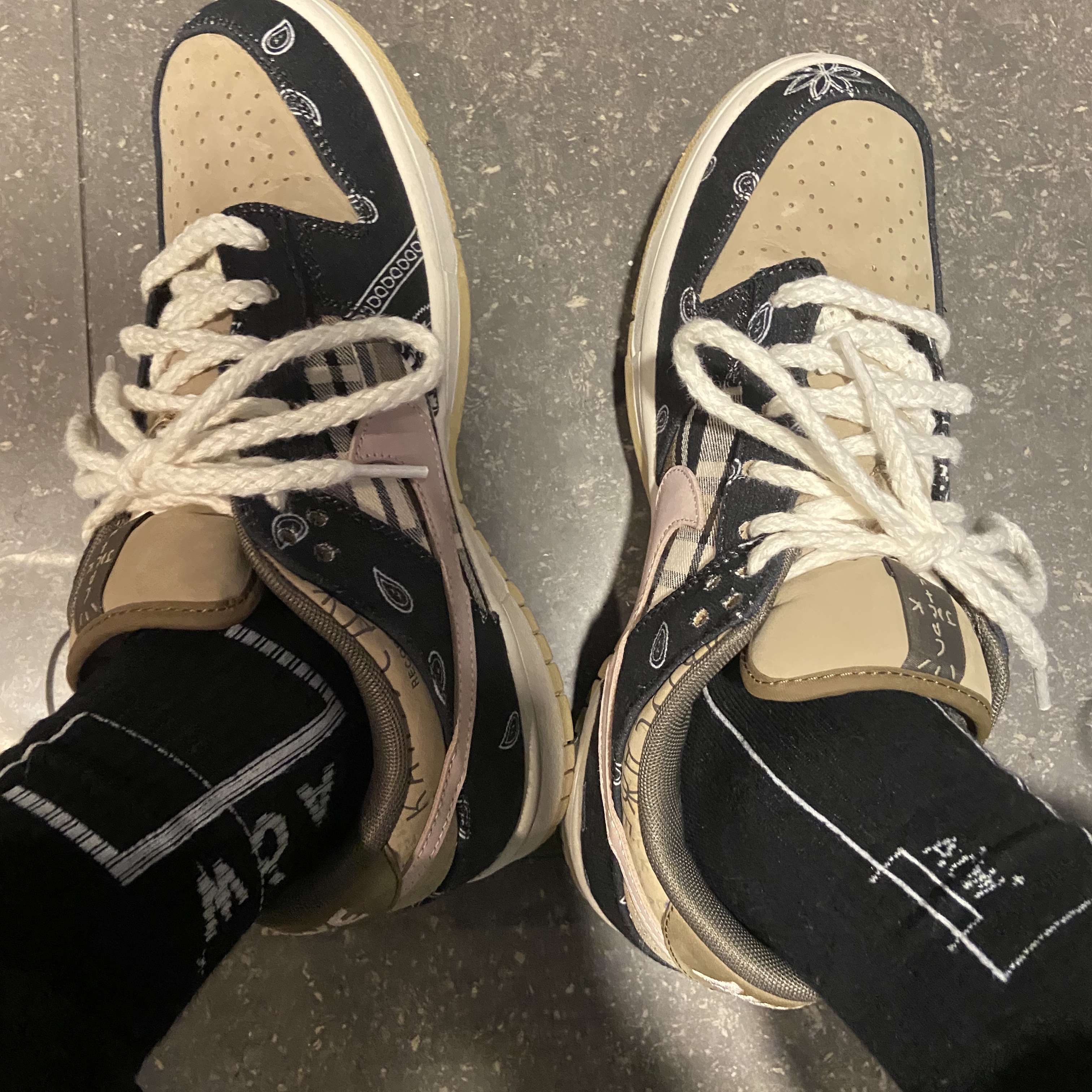 Nike x Travis Scott SB Dunk Low 착용 스타일