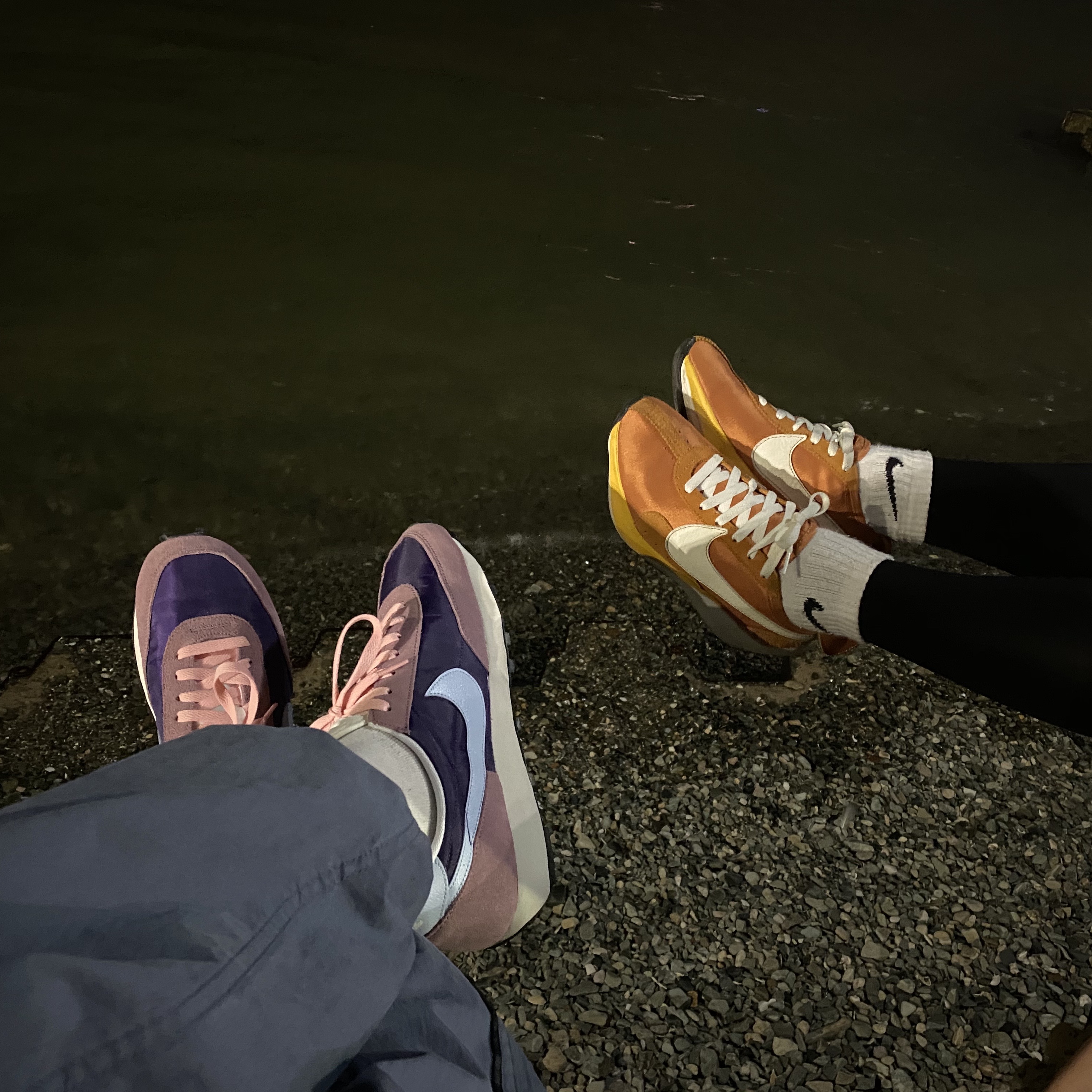 (W) Nike Daybreak Eggplant Plum Dust, Nike Moon Racer Monarch 착용 스타일 - 5
