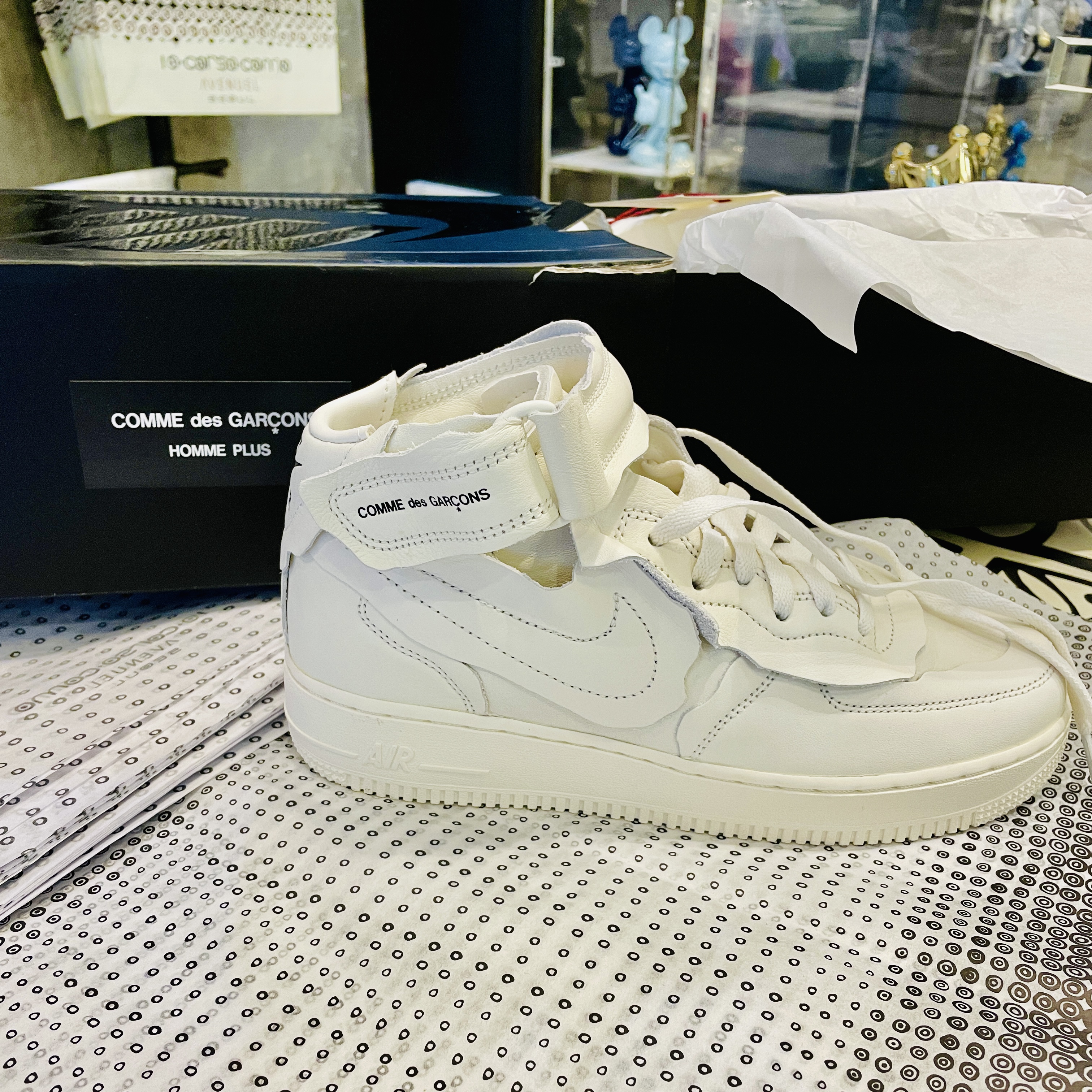 Nike x Comme des Garcons Homme Plus Air Force Mid White 착용 스타일