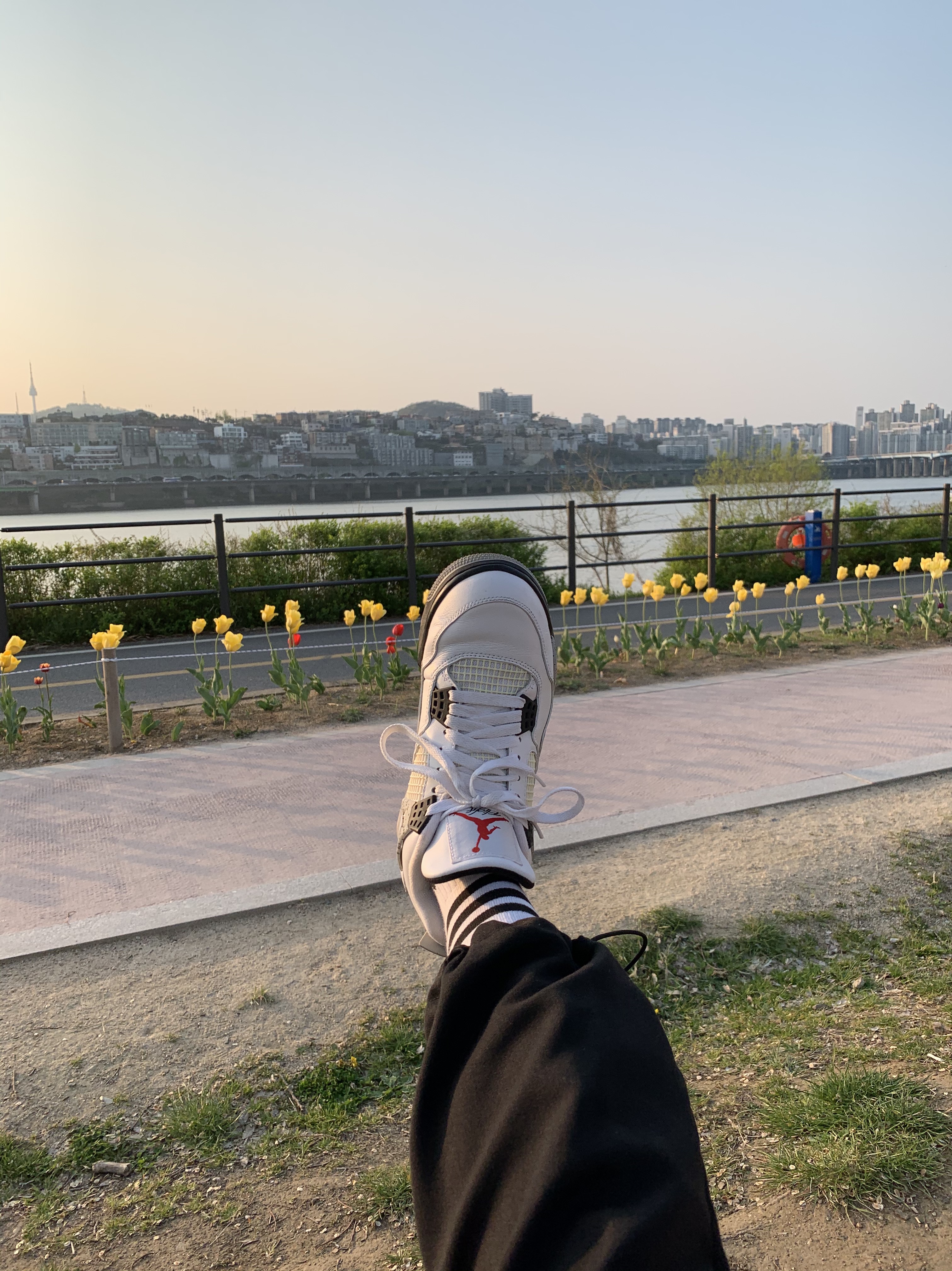 Jordan 4 Retro OG White Cement 2016 착용 스타일