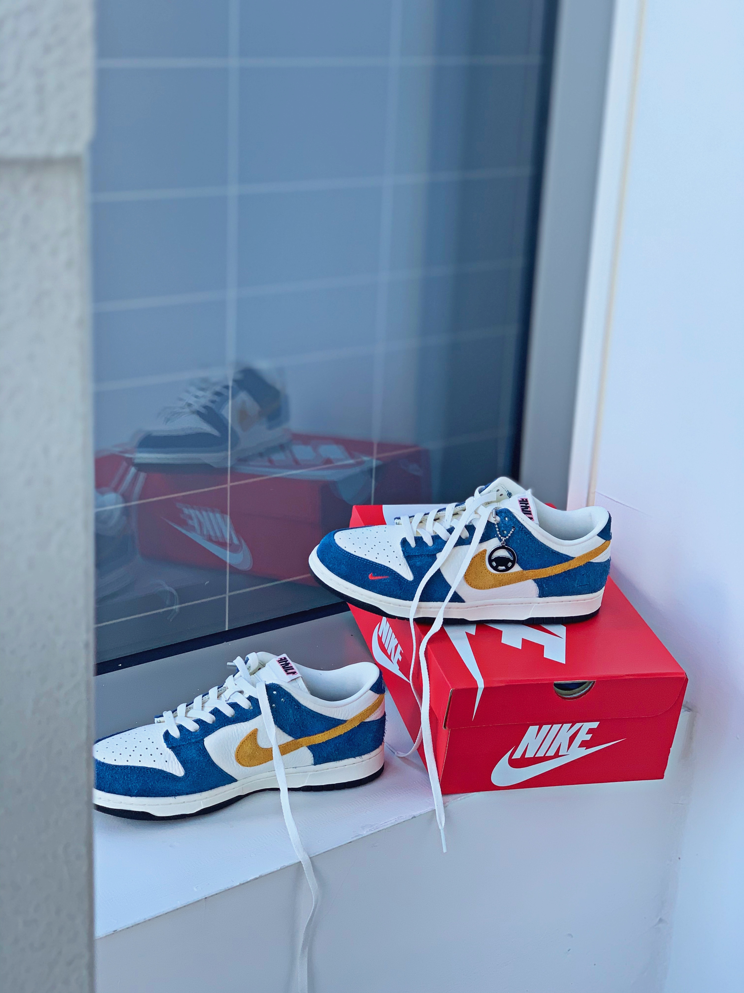 Nike x Kasina Dunk Low 80's Bus, Vans Era Tiger Patchwork 착용 스타일 - 1