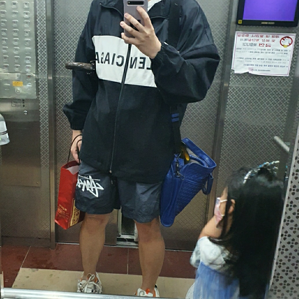 Balenciaga Track Sneakers White Orange 2019 착용 스타일