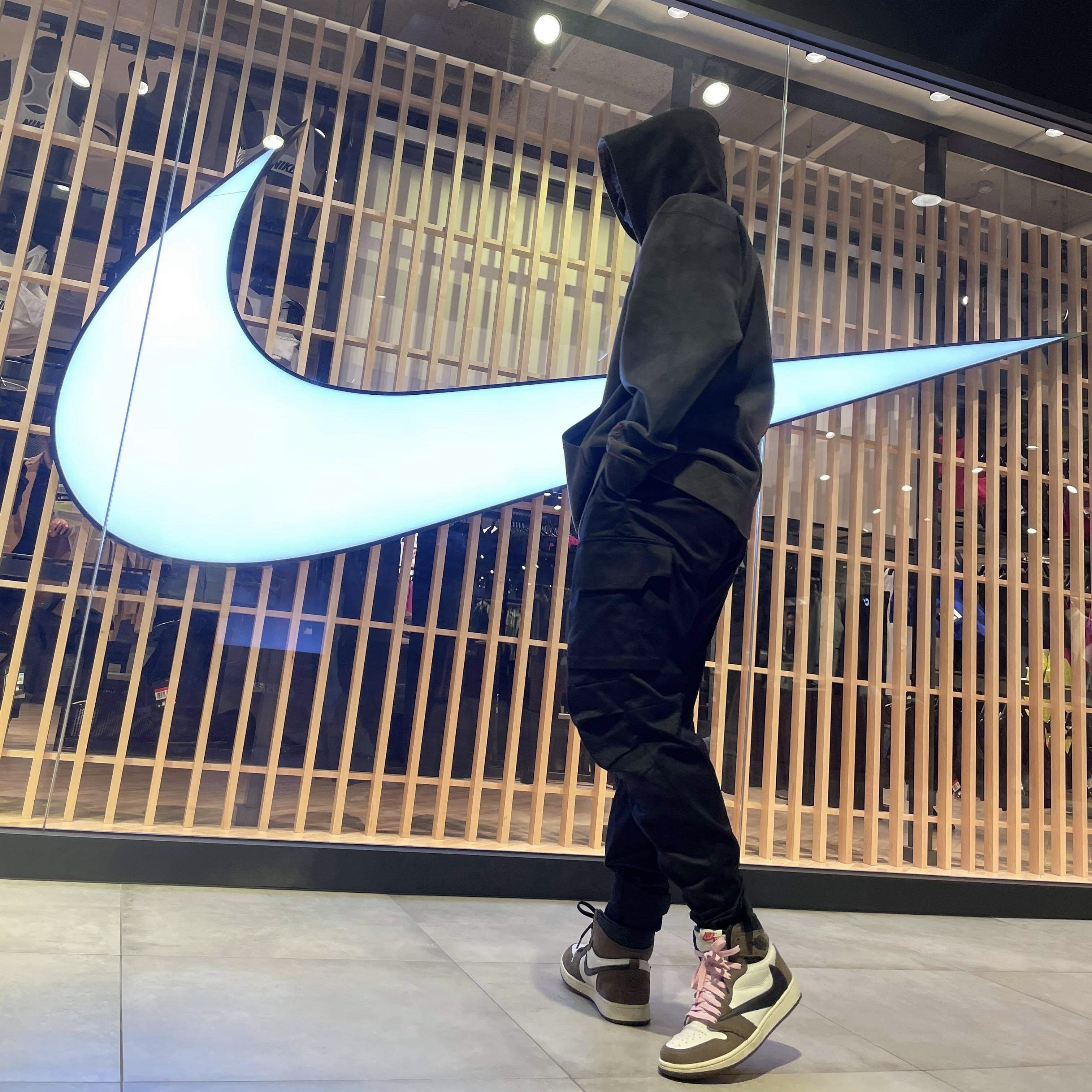 Jordan 1 x Travis Scott Retro High OG SP Mocha 착용 스타일