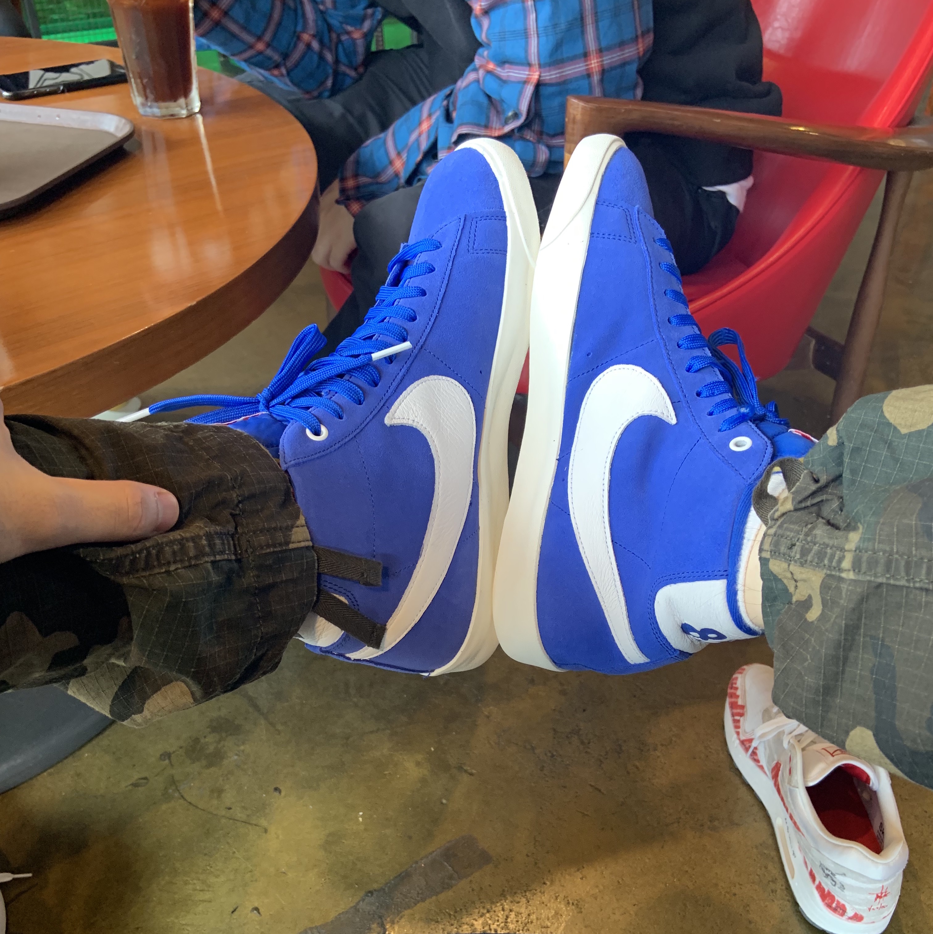 Nike x Stranger Things Blazer Mid Independence Day Pack Blue 착용 스타일