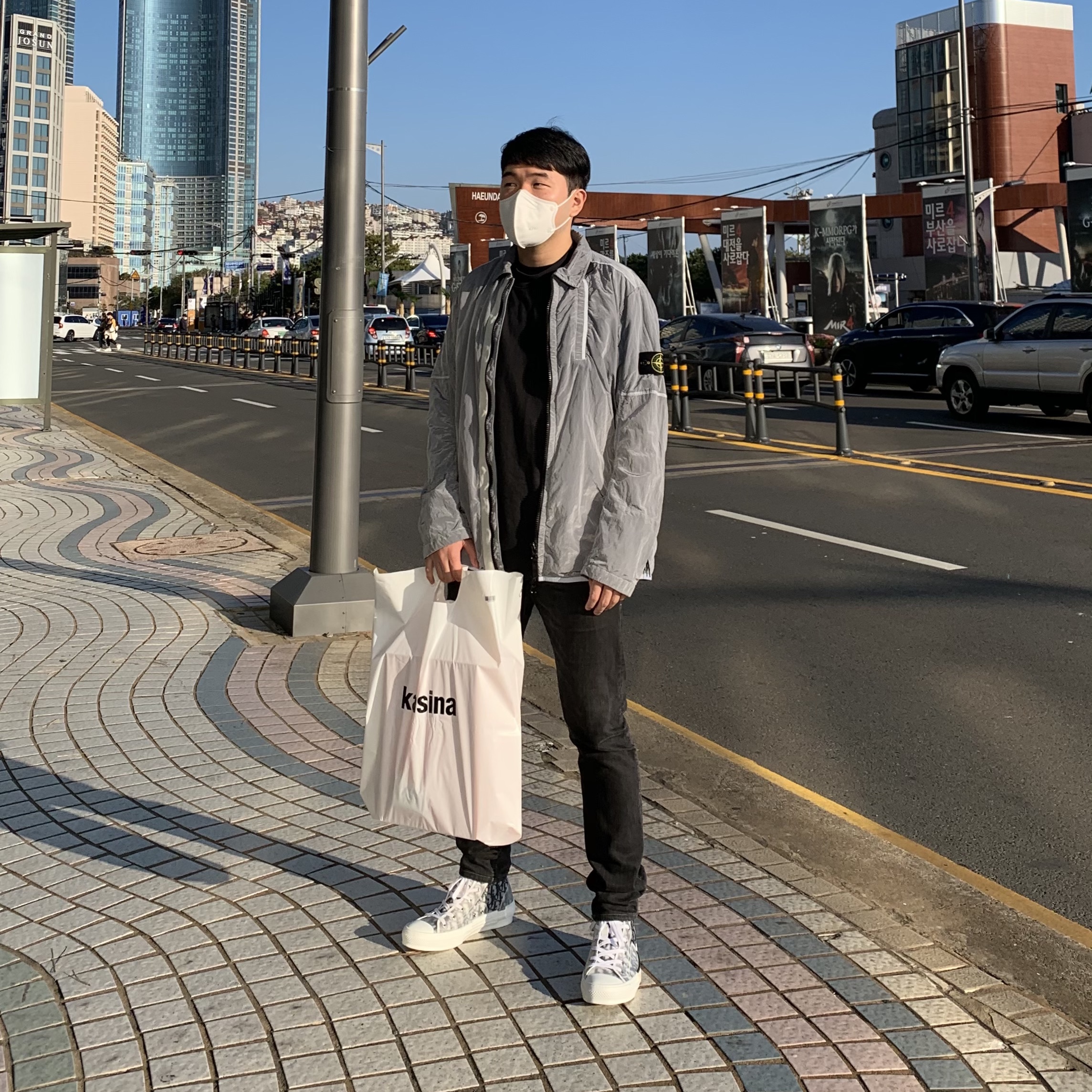 Dior B23 High Dior Oblique White & Black 착용 스타일