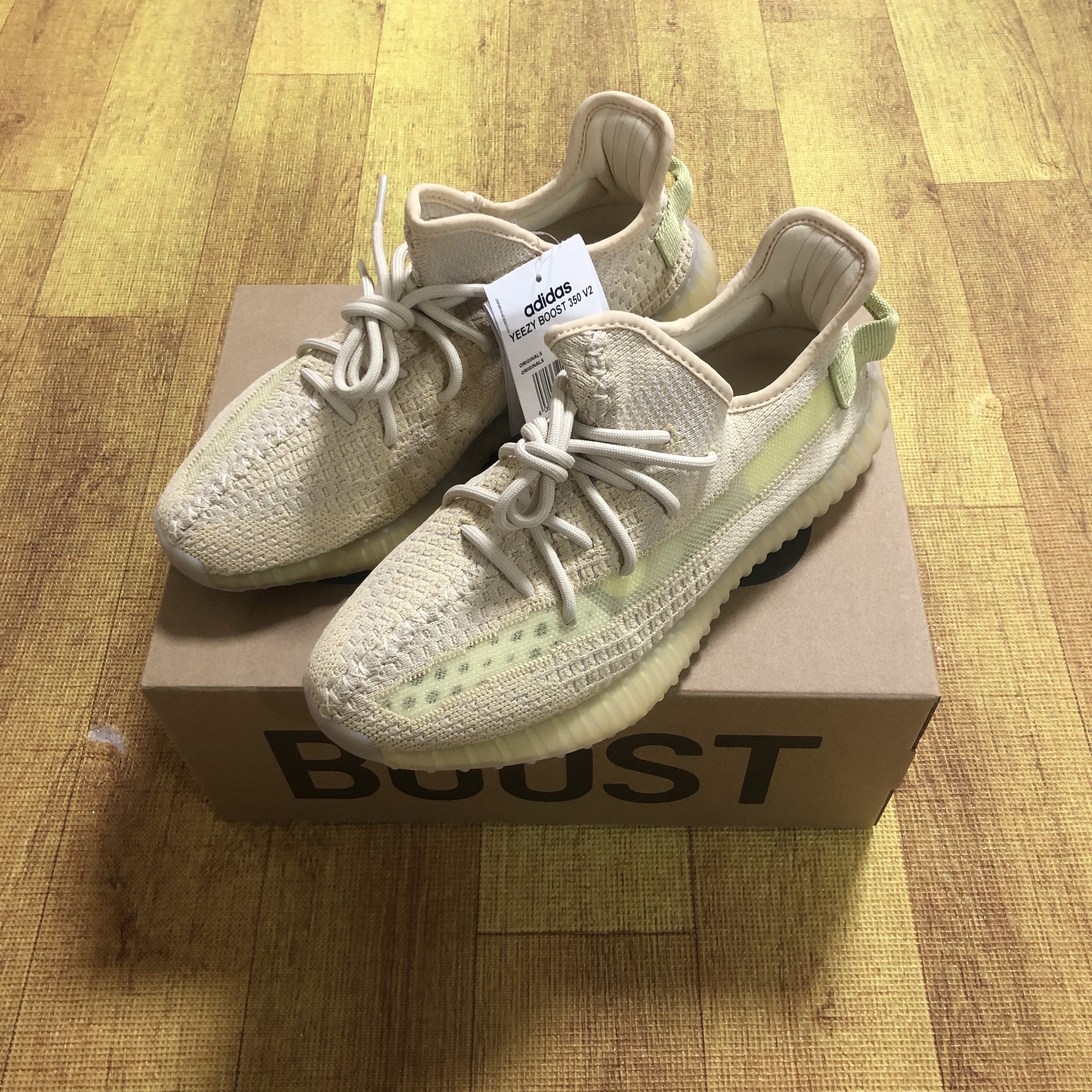 Adidas Yeezy Boost 350 V2 Flax 2020 착용 스타일 - 3