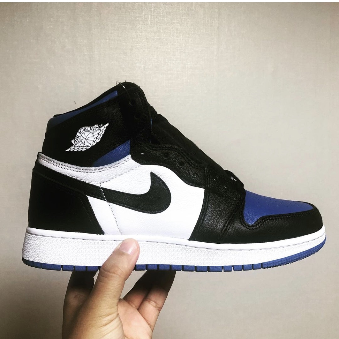 Jordan 1 Retro High OG Royal Toe 착용 스타일
