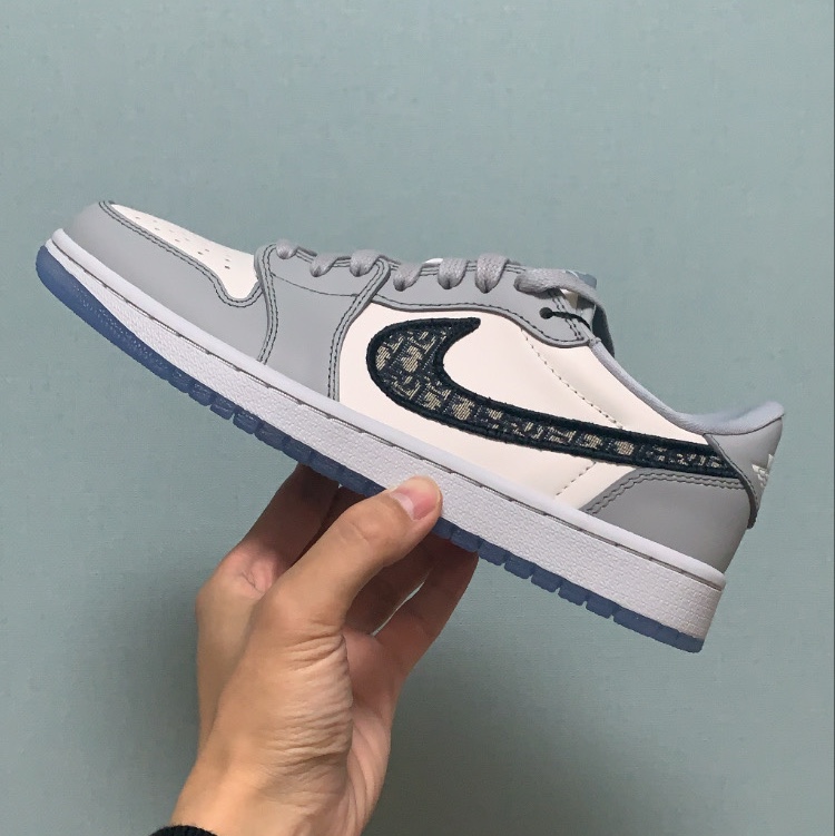 Jordan 1 x Dior Low OG 착용 스타일