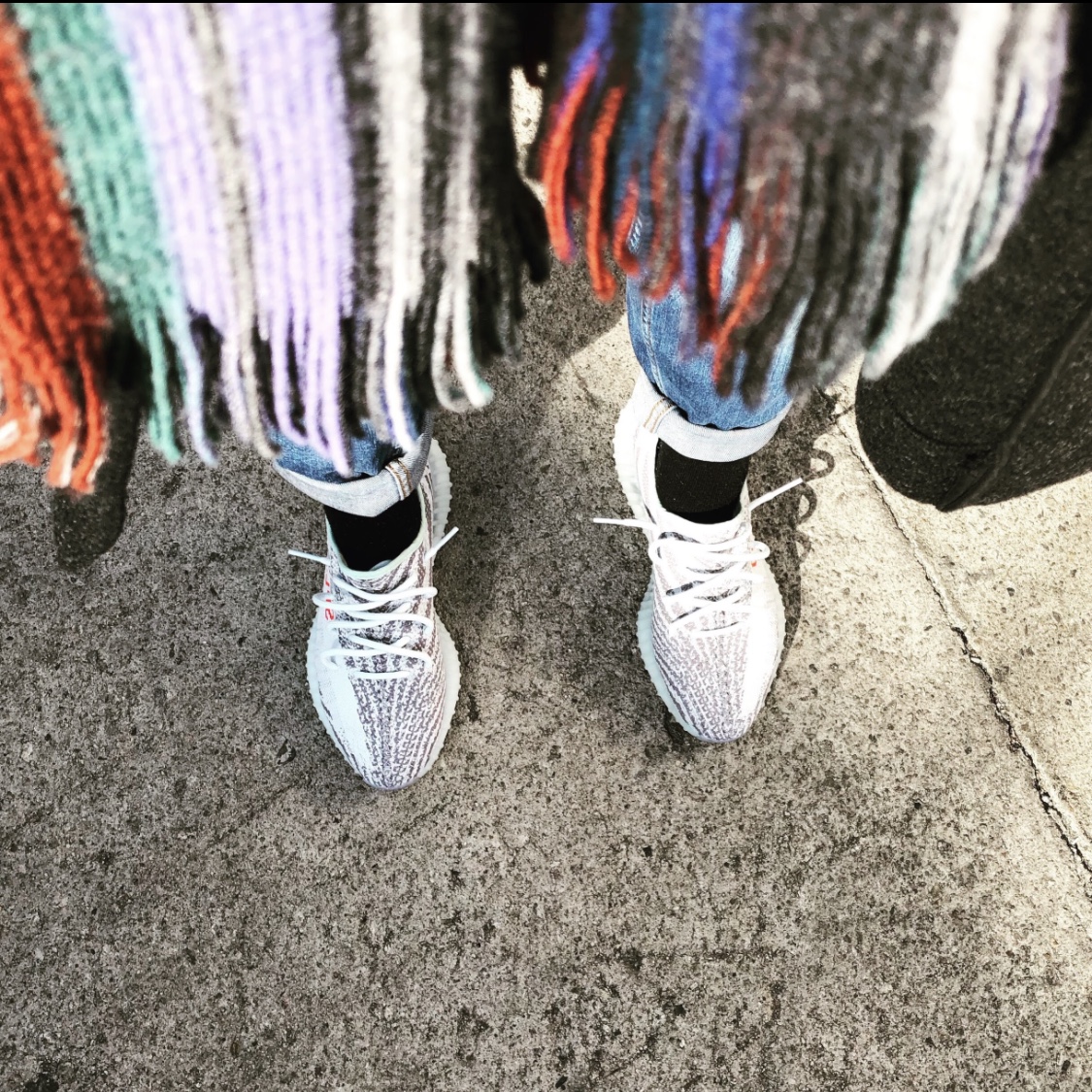 Adidas Yeezy Boost 350 V2 Blue Tint 2017 착용 스타일