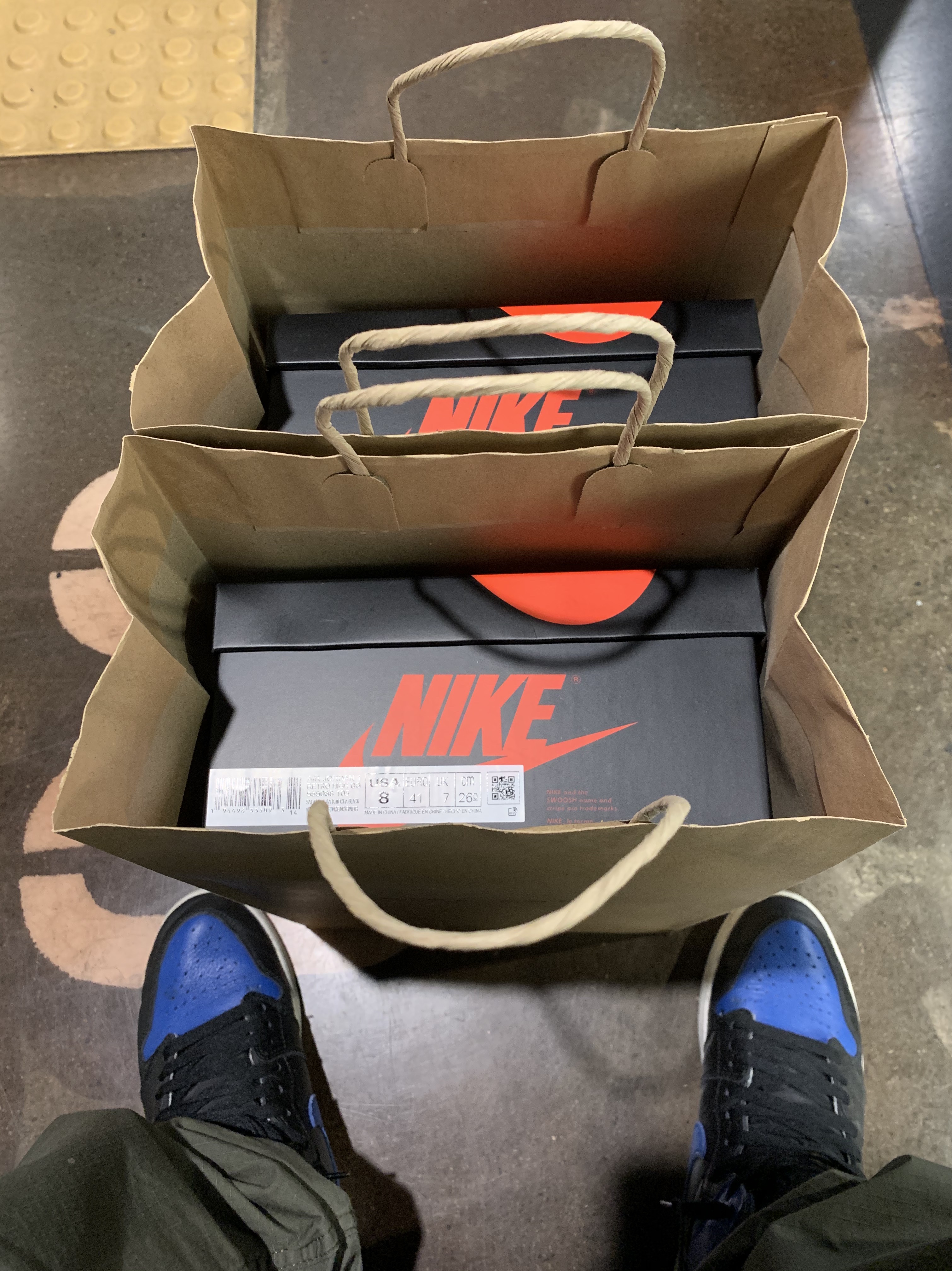 Jordan 1 Retro Royal 2017, Jordan 1 Retro High OG Black Mocha 착용 스타일