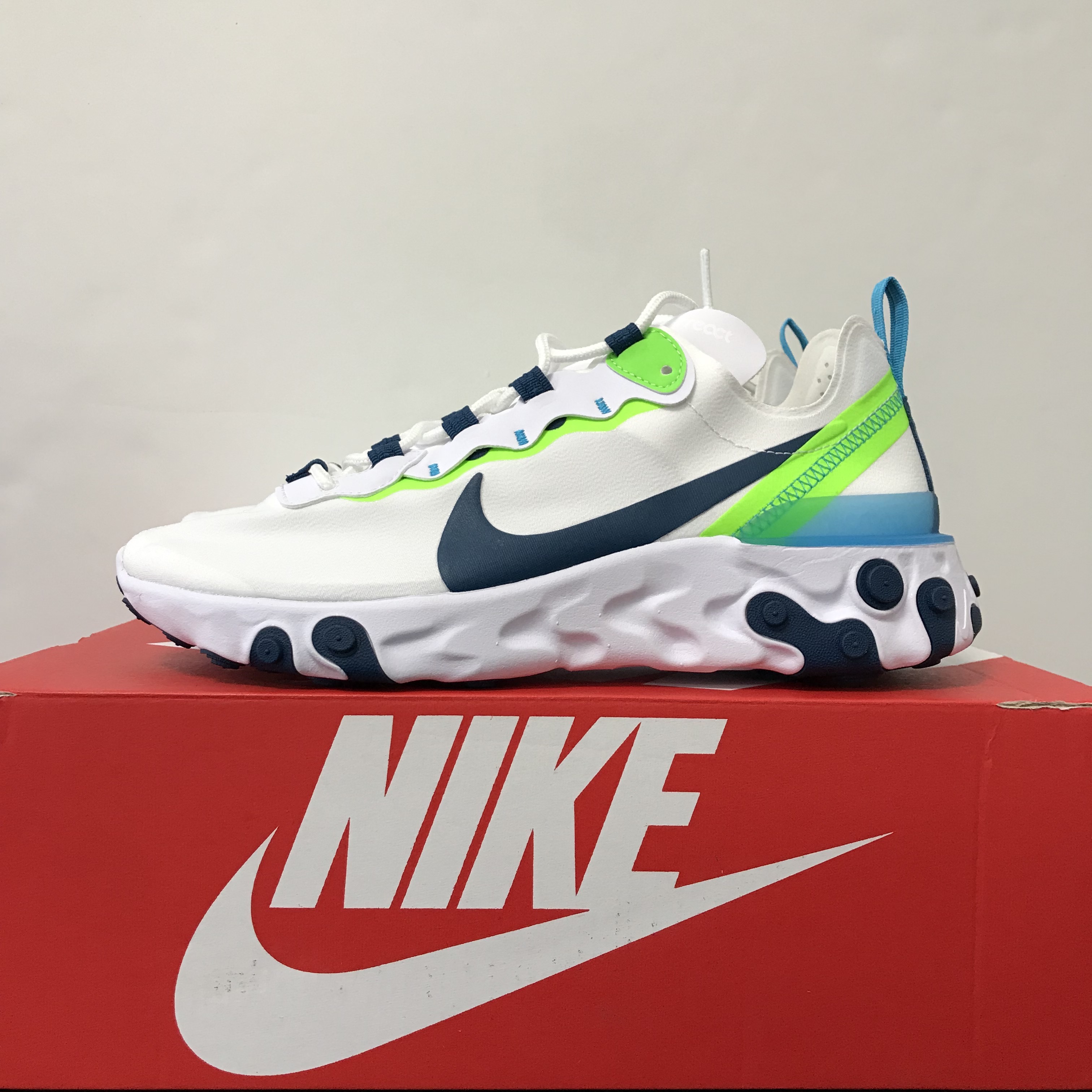 Nike React Element 55 Black White 착용 스타일 - 1