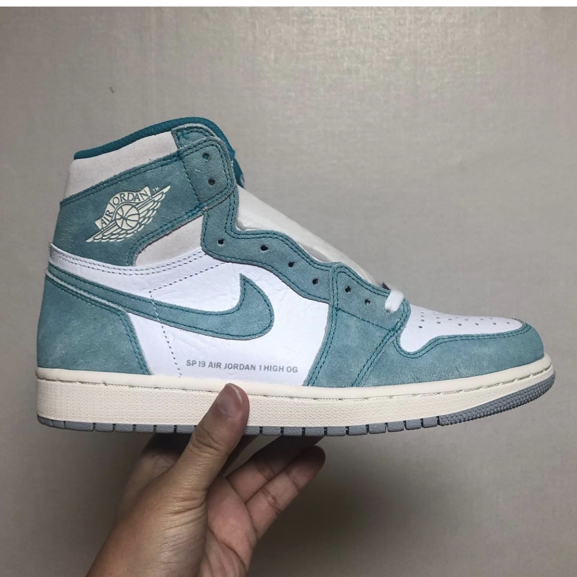 Jordan 1 Retro High OG Turbo Green 착용 스타일