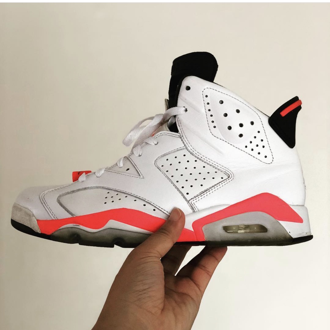 Jordan 6 Retro Infrared White 2014 착용 스타일