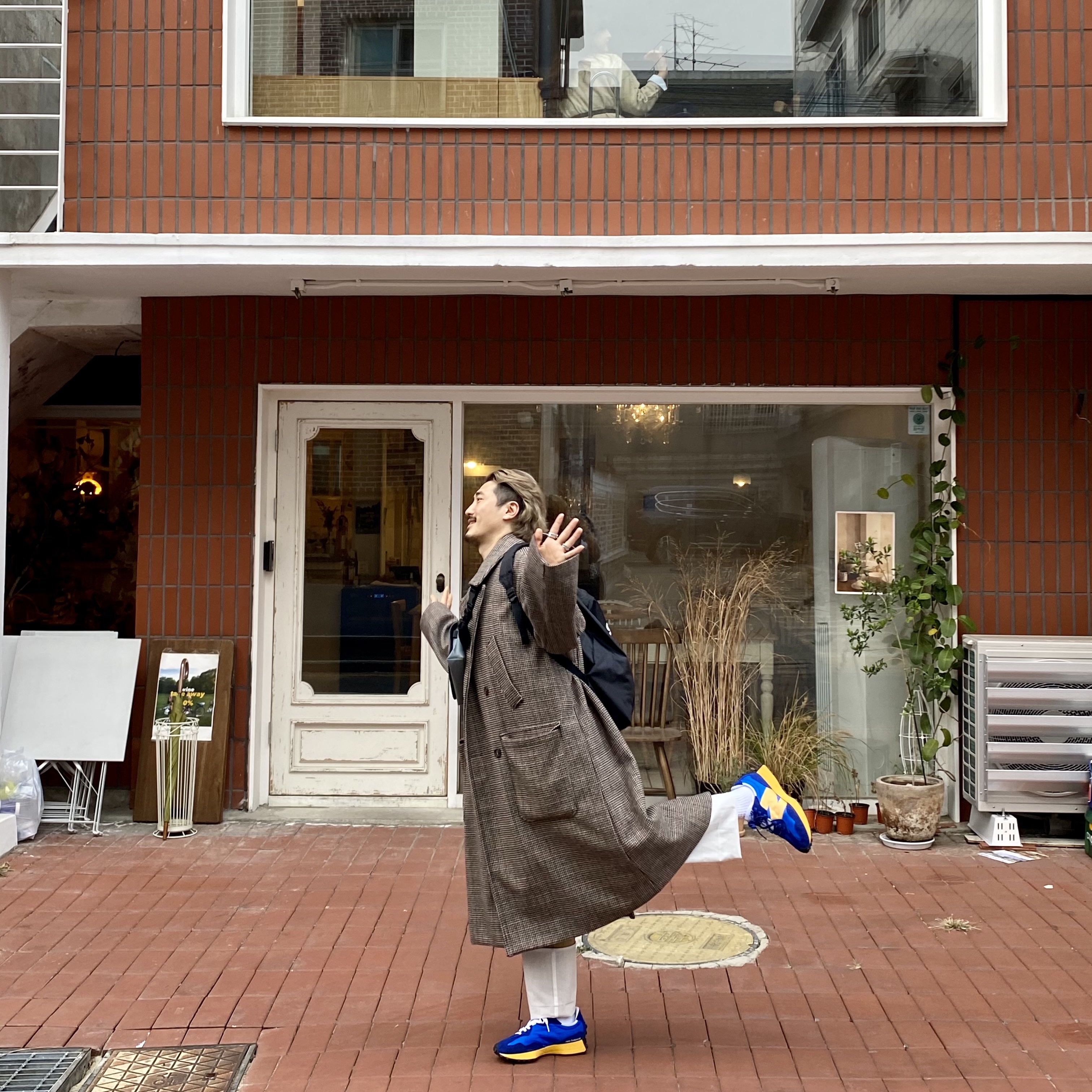 New Balance 327 Blue 착용 스타일 - 3