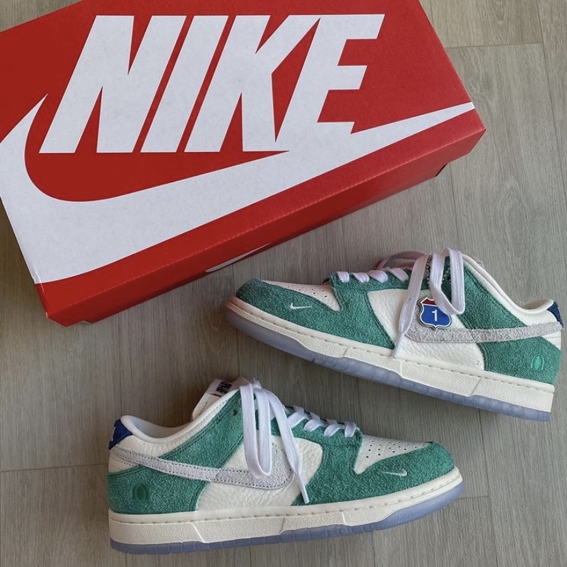 Nike x Kasina Dunk Low Road Sign - Kasina Exclusive 착용 스타일 - 1