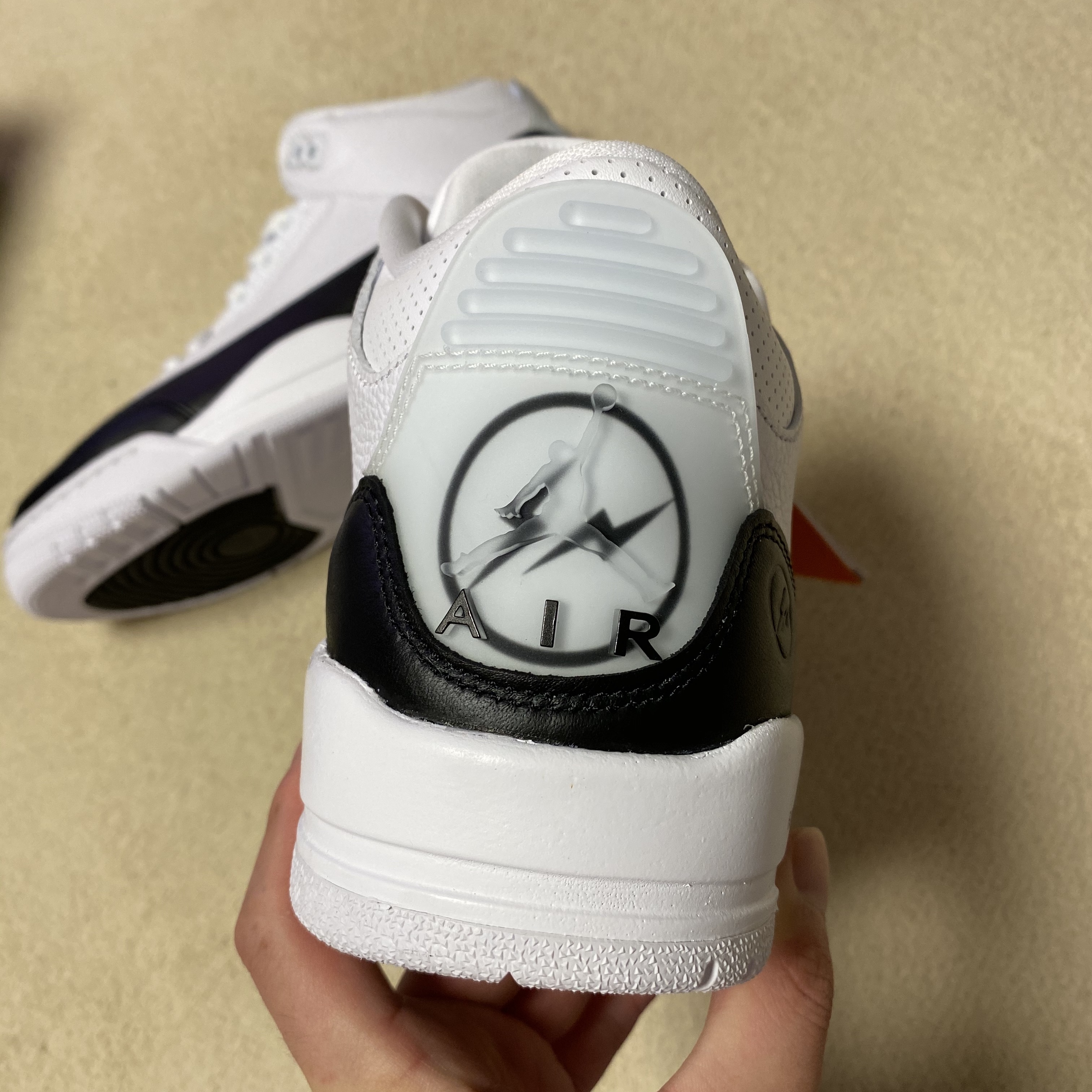 Jordan 3 x Fragment Retro SP White Black 착용 스타일 - 2