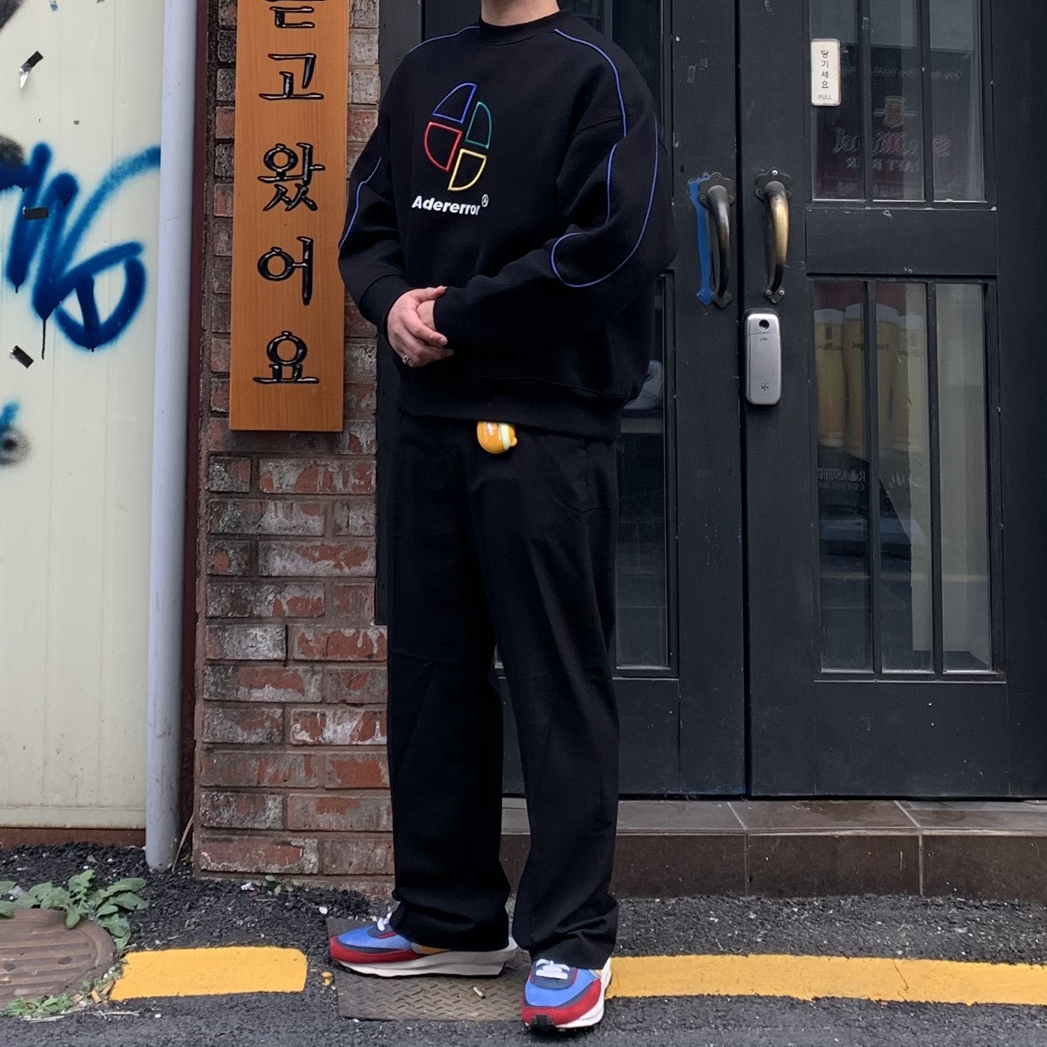 Nike x Sacai LDWaffle Blue Multi 착용 스타일