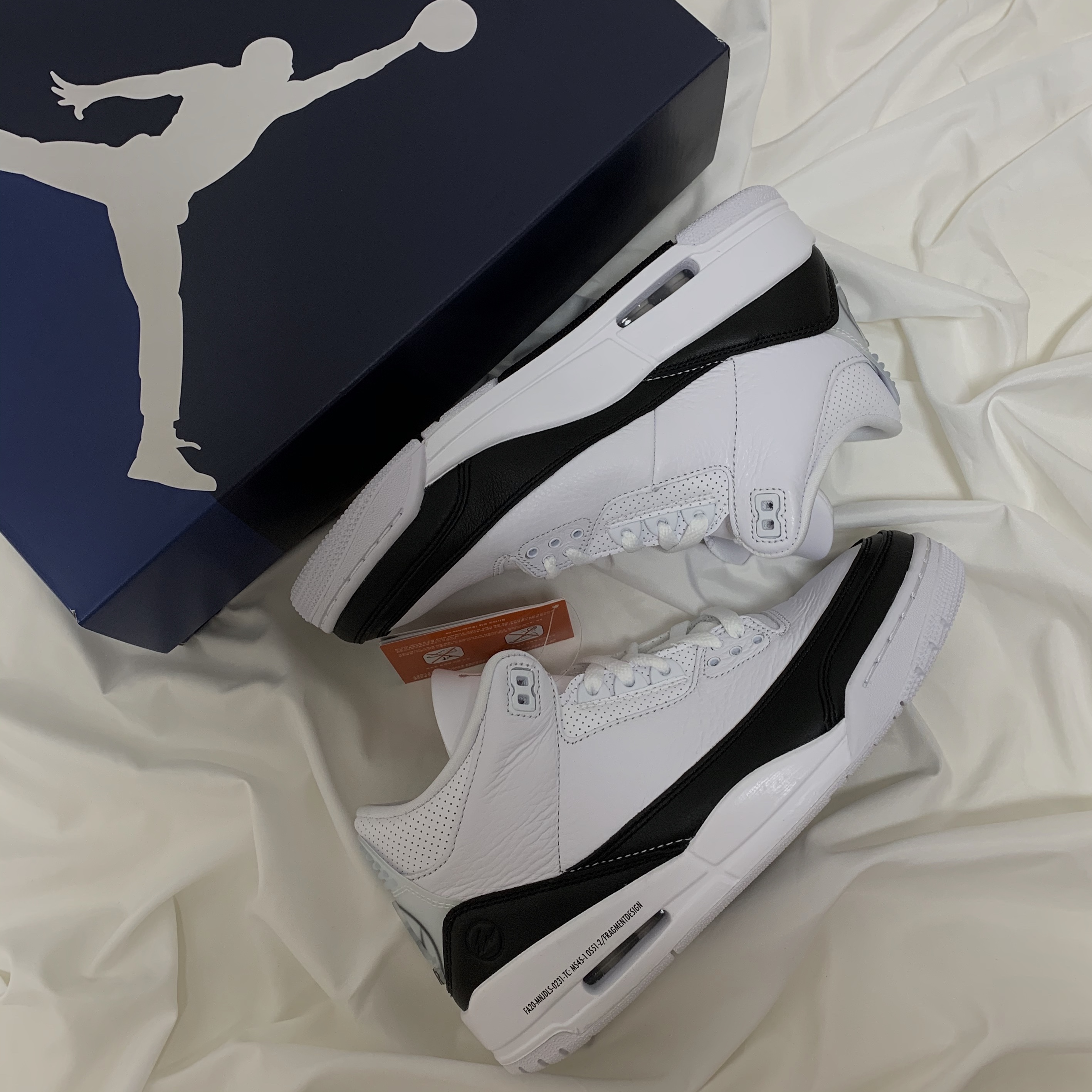Jordan 3 x Fragment Retro SP White Black 착용 스타일