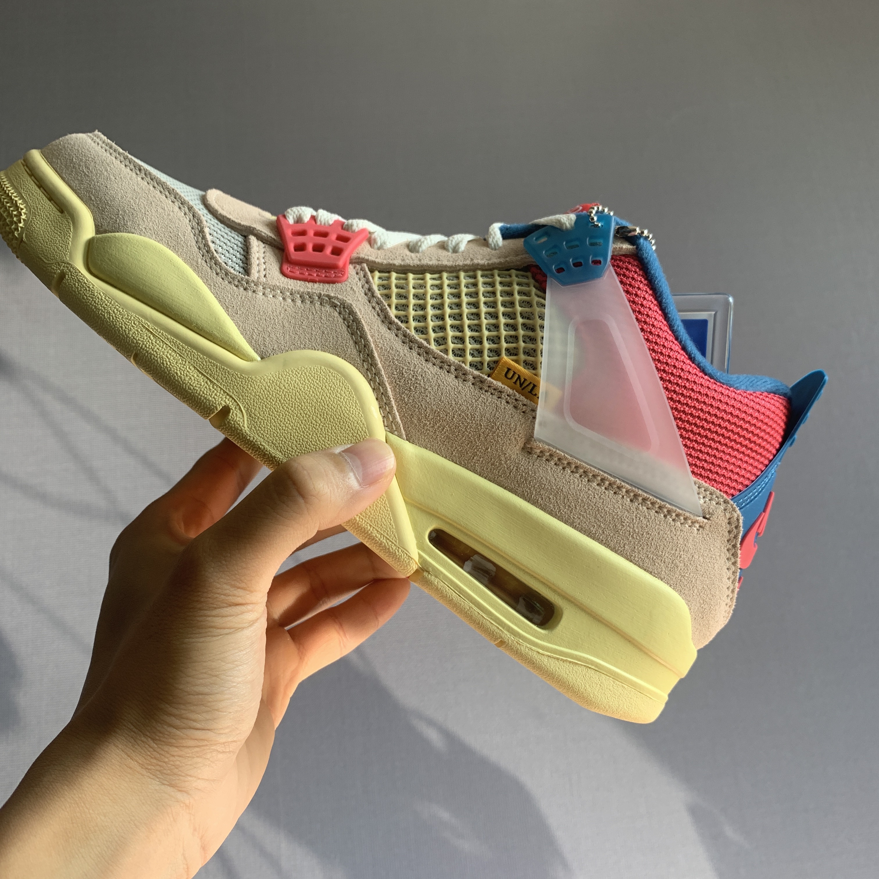 Jordan 4 x Union Retro Guava Ice 착용 스타일