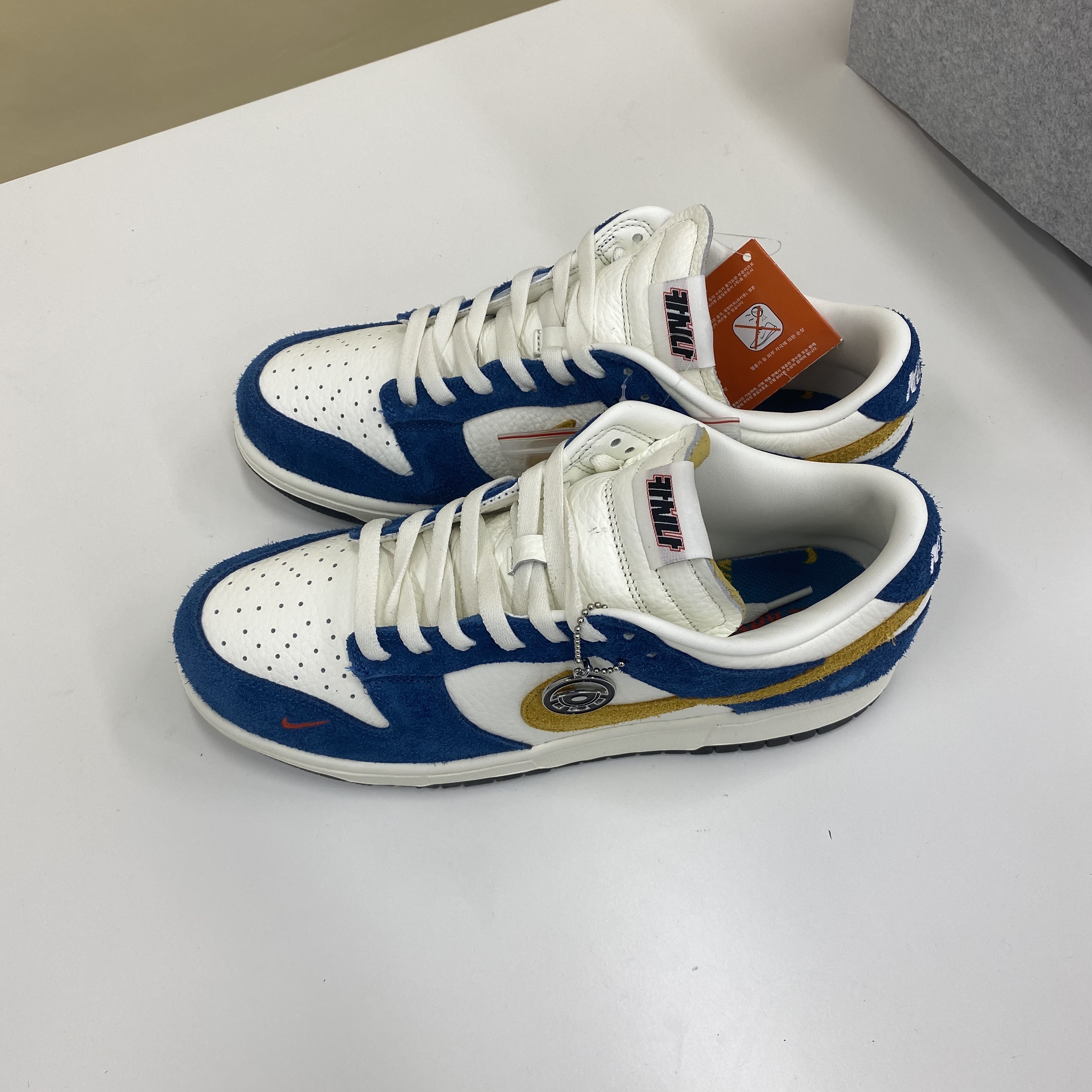 Nike x Kasina Dunk Low 80's Bus 착용 스타일 - 2