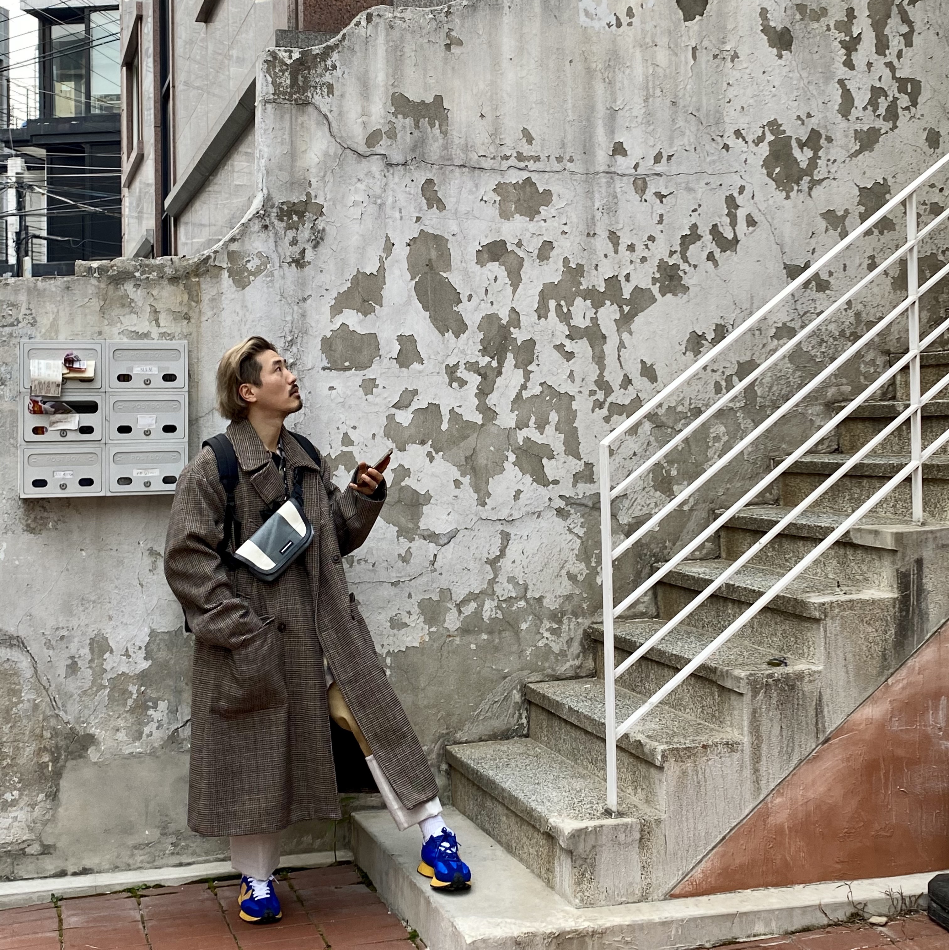 New Balance 327 Blue 착용 스타일 - 4