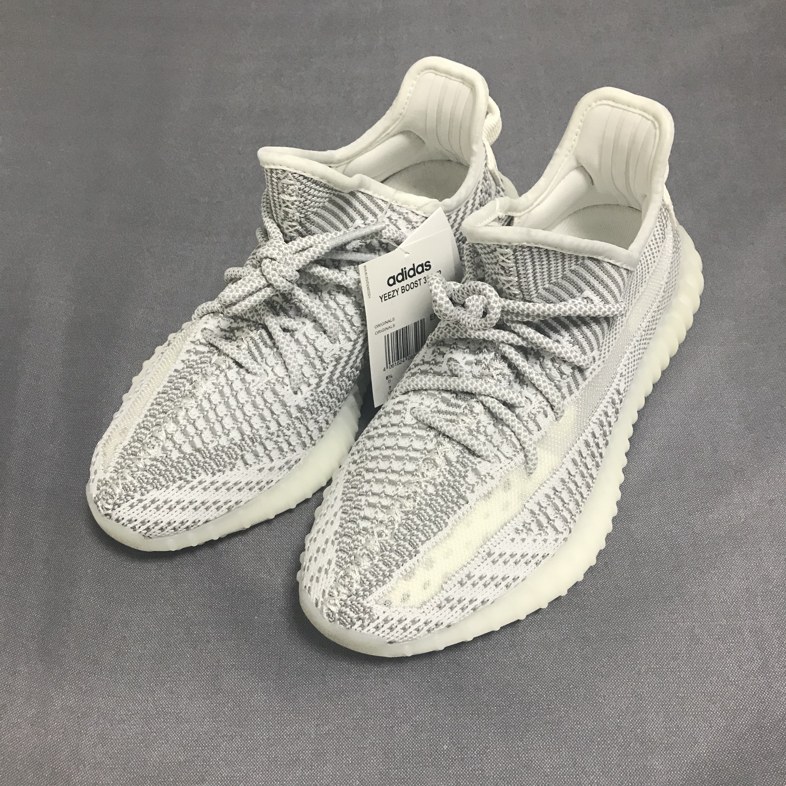 Adidas Yeezy Boost 350 V2 Cream/Triple White, Adidas Yeezy Boost 350 V2 Static - Non-Reflective 2018 착용 스타일 - 2
