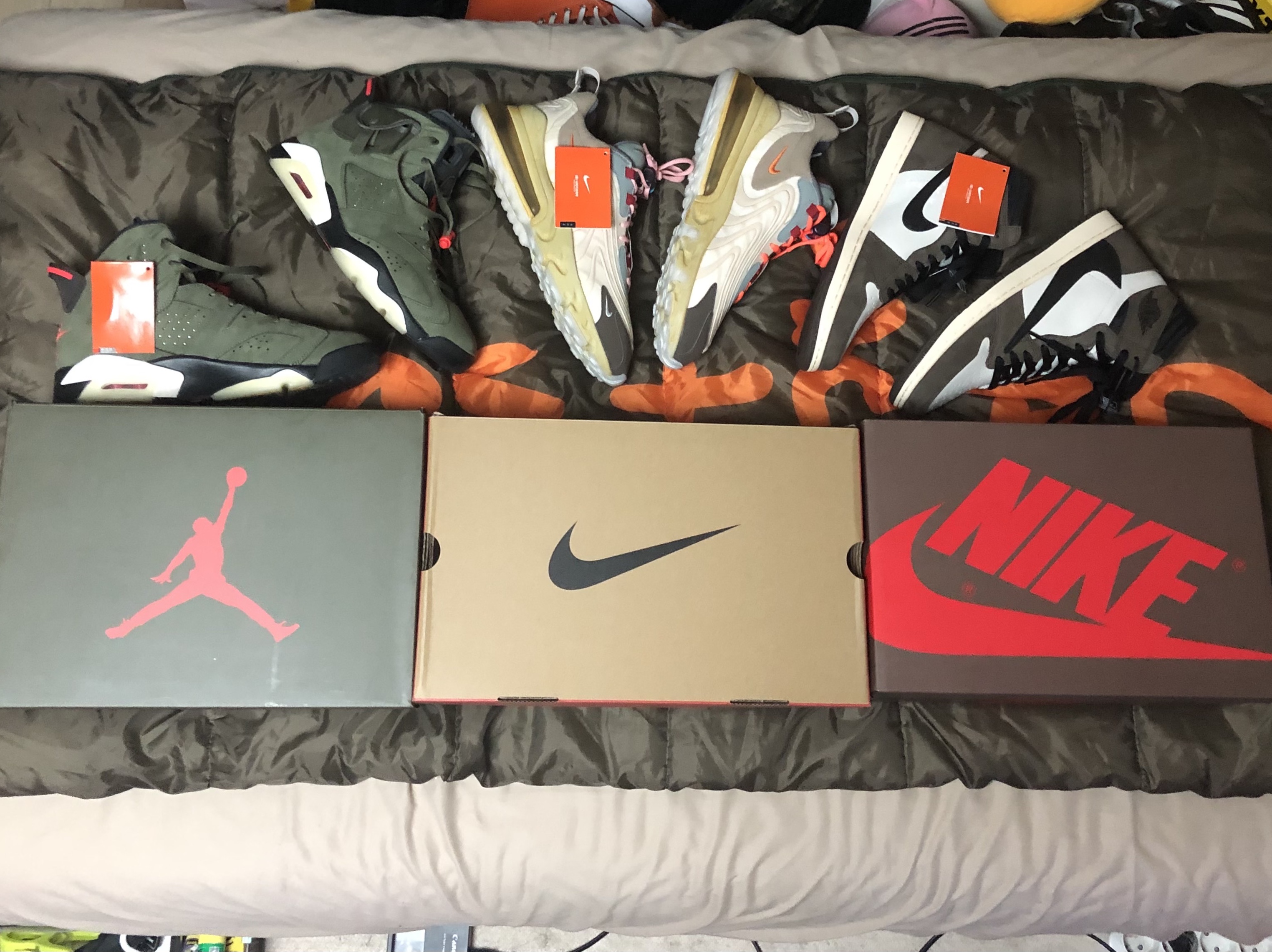 Nike x Travis Scott Air Max 270 React Cactus Trails, Jordan 1 x Travis Scott Retro High OG SP Mocha 착용 스타일