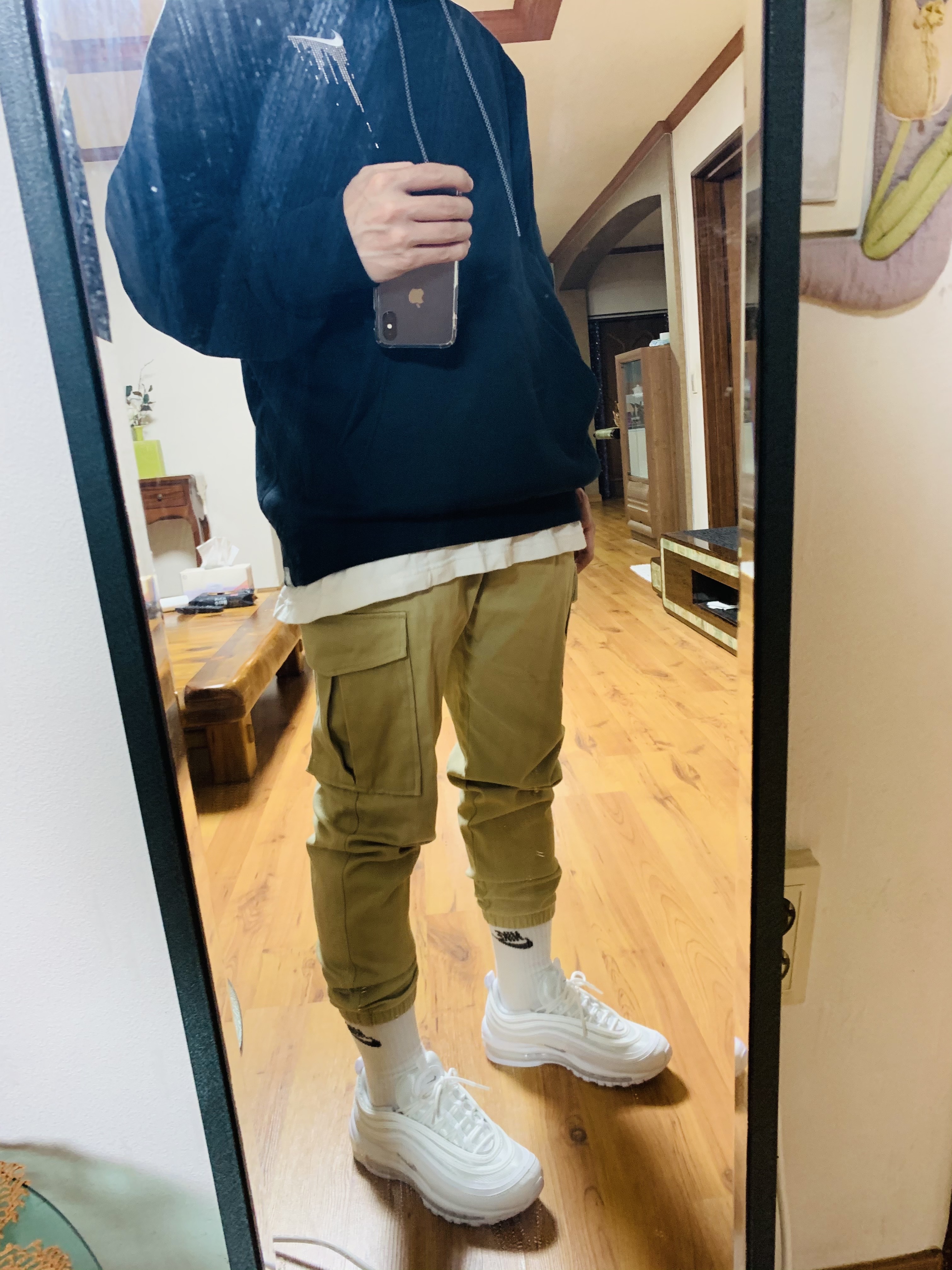 Nike Air Max 97 Triple White Wolf Grey 착용 스타일