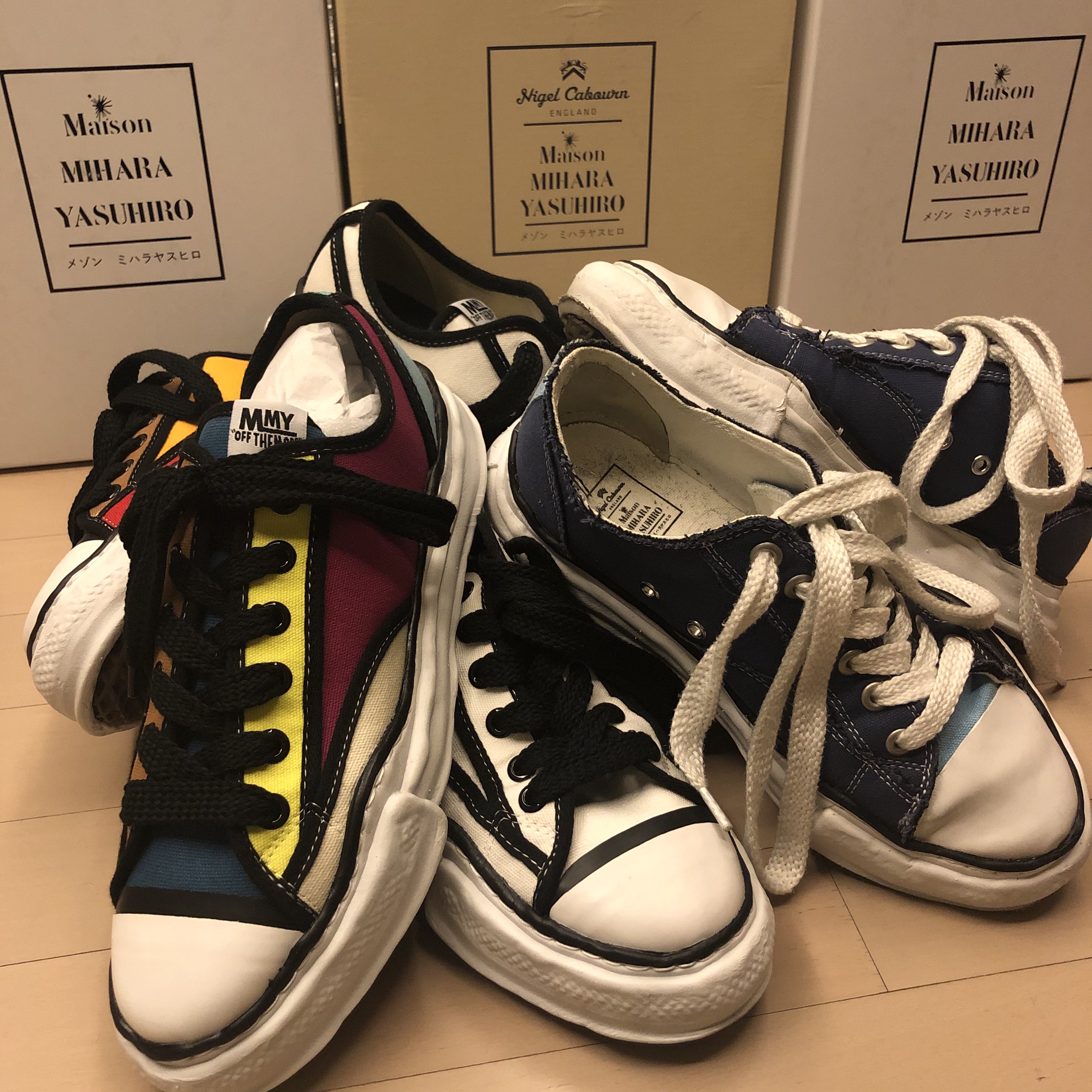 Maison Mihara Yasuhiro Peterson OG Sole Trick Detail Low Cut Sneakers Multi, Maison Mihara Yasuhiro Peterson OG Sole Trick Detail Low Cut Sneakers White 착용 스타일